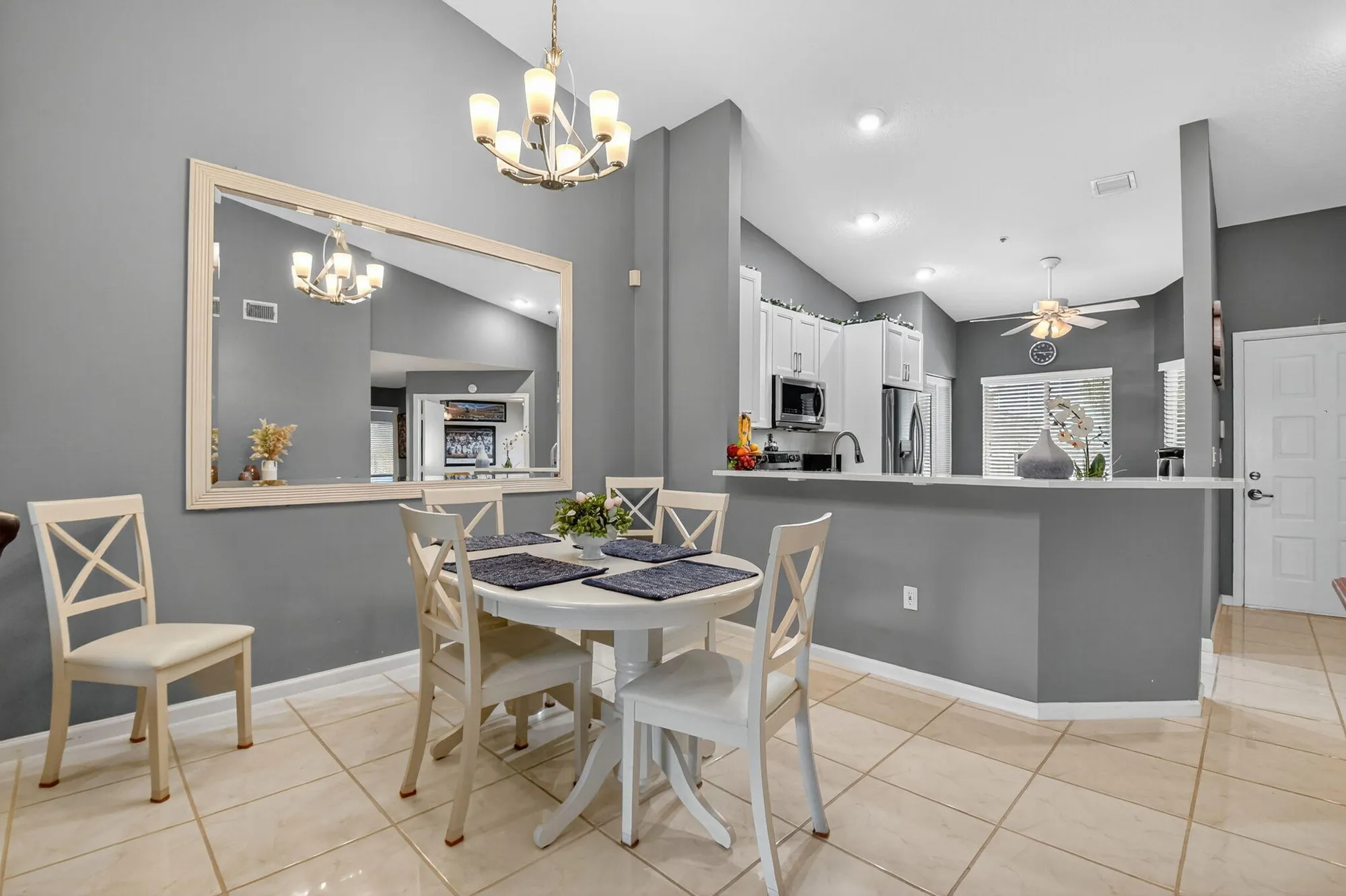 Property Slideshow image 18 of 77 | 5951 regal glen dr 201, Boynton Beach, FL, 33437