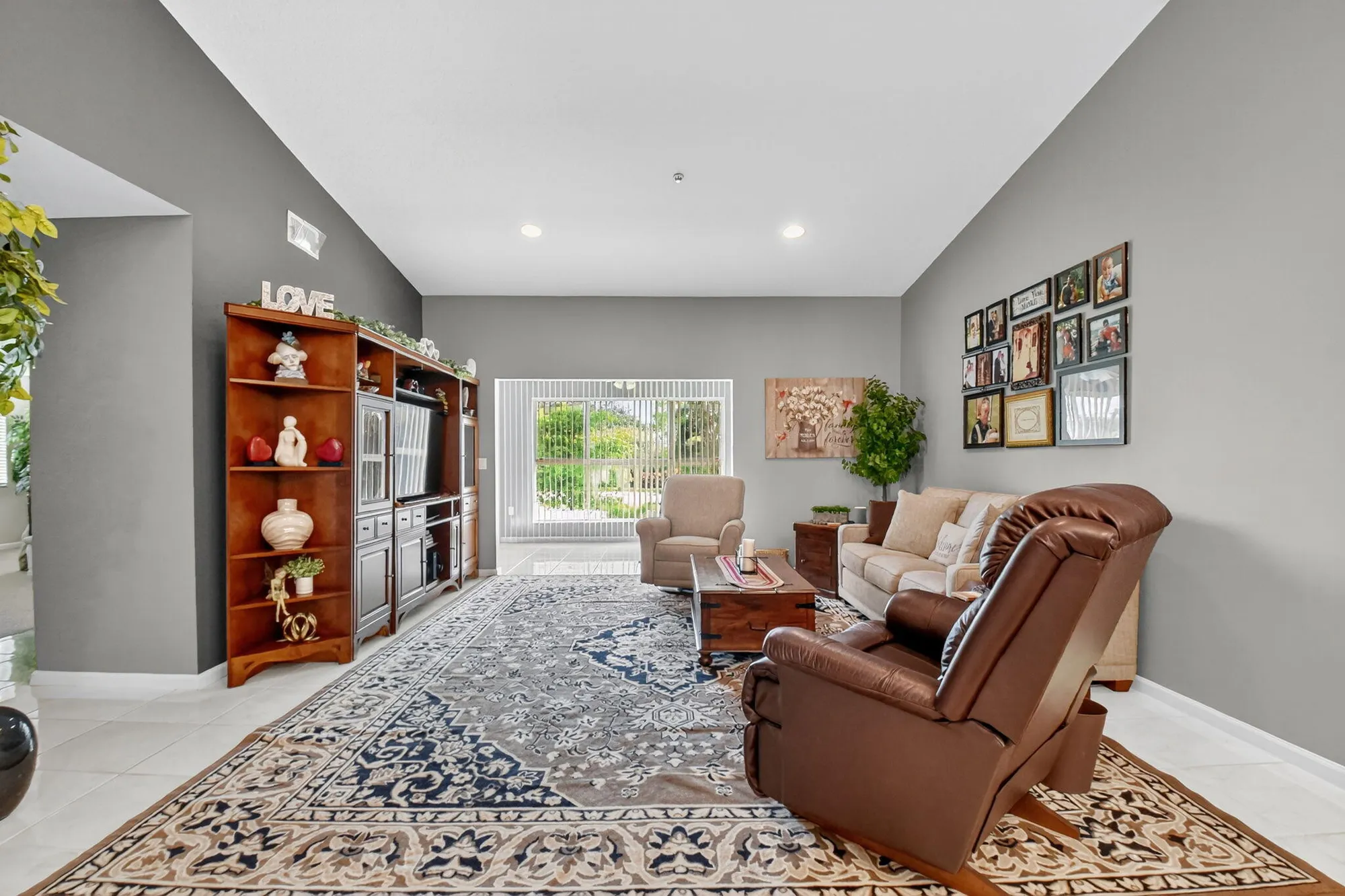 Property Slideshow image 20 of 77 | 5951 regal glen dr 201, Boynton Beach, FL, 33437