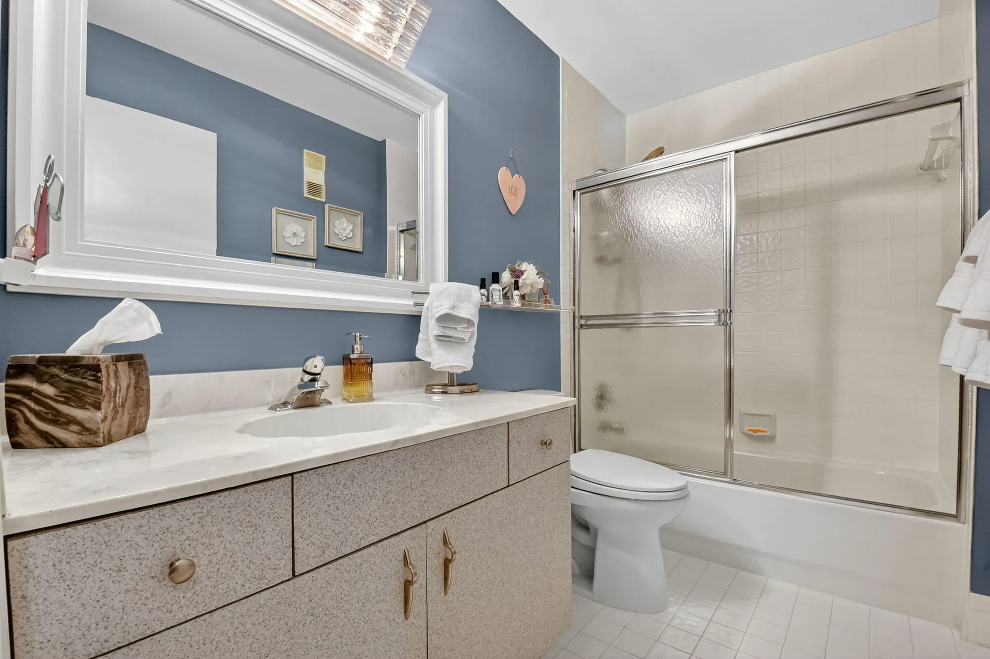 Property Slideshow image 25 of 77 | 5951 regal glen dr 201, Boynton Beach, FL, 33437
