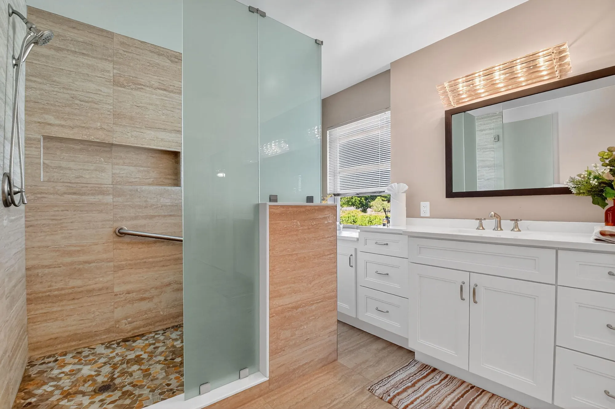 Property Slideshow image 35 of 77 | 5951 regal glen dr 201, Boynton Beach, FL, 33437