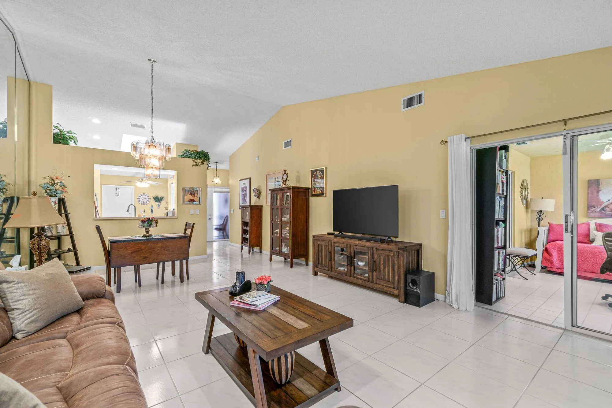 Property Slideshow image 14 of 38 | 9917 summerbrook ter c, Boynton Beach, FL, 33437