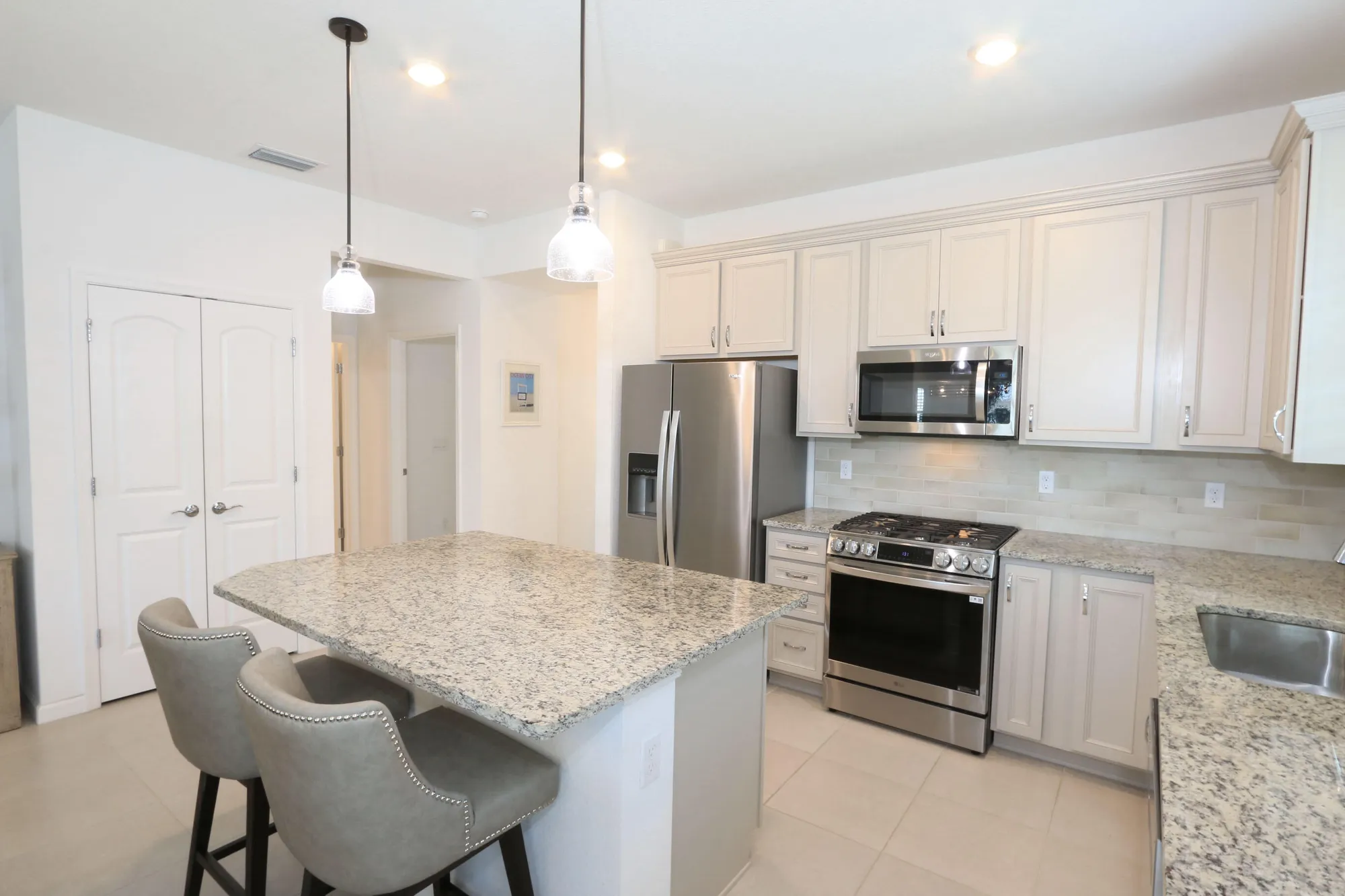 Property Slideshow image 15 of 77 | 13790 sw gingerline dr, Port Saint Lucie, FL, 34987