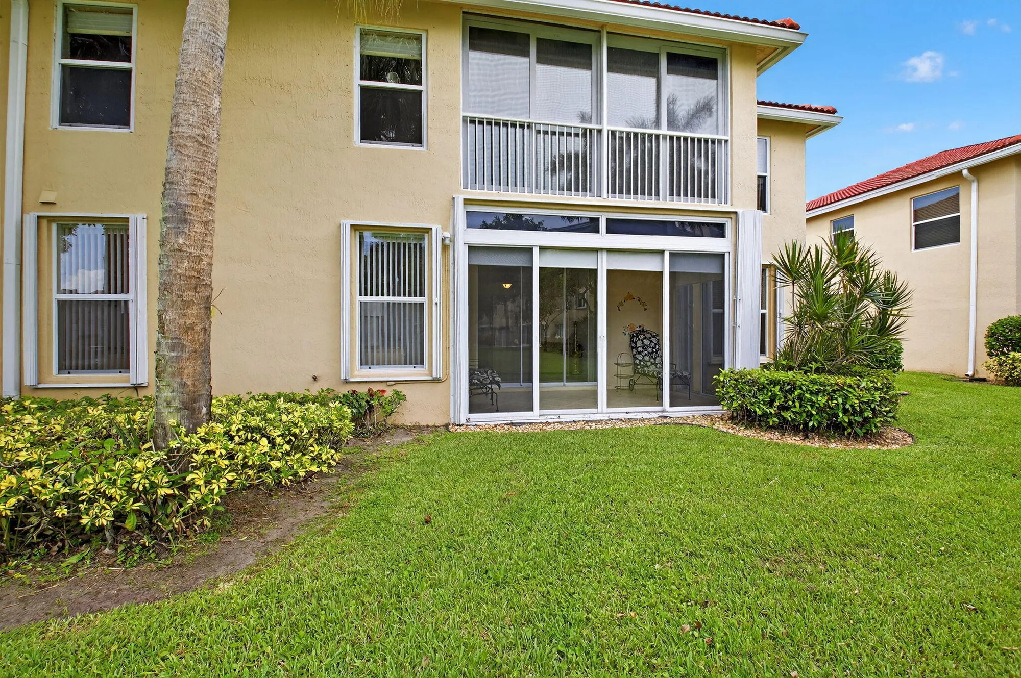 Property Slideshow image 31 of 54 | 12473 crystal pointe dr unit 101, Boynton Beach, FL, 33437