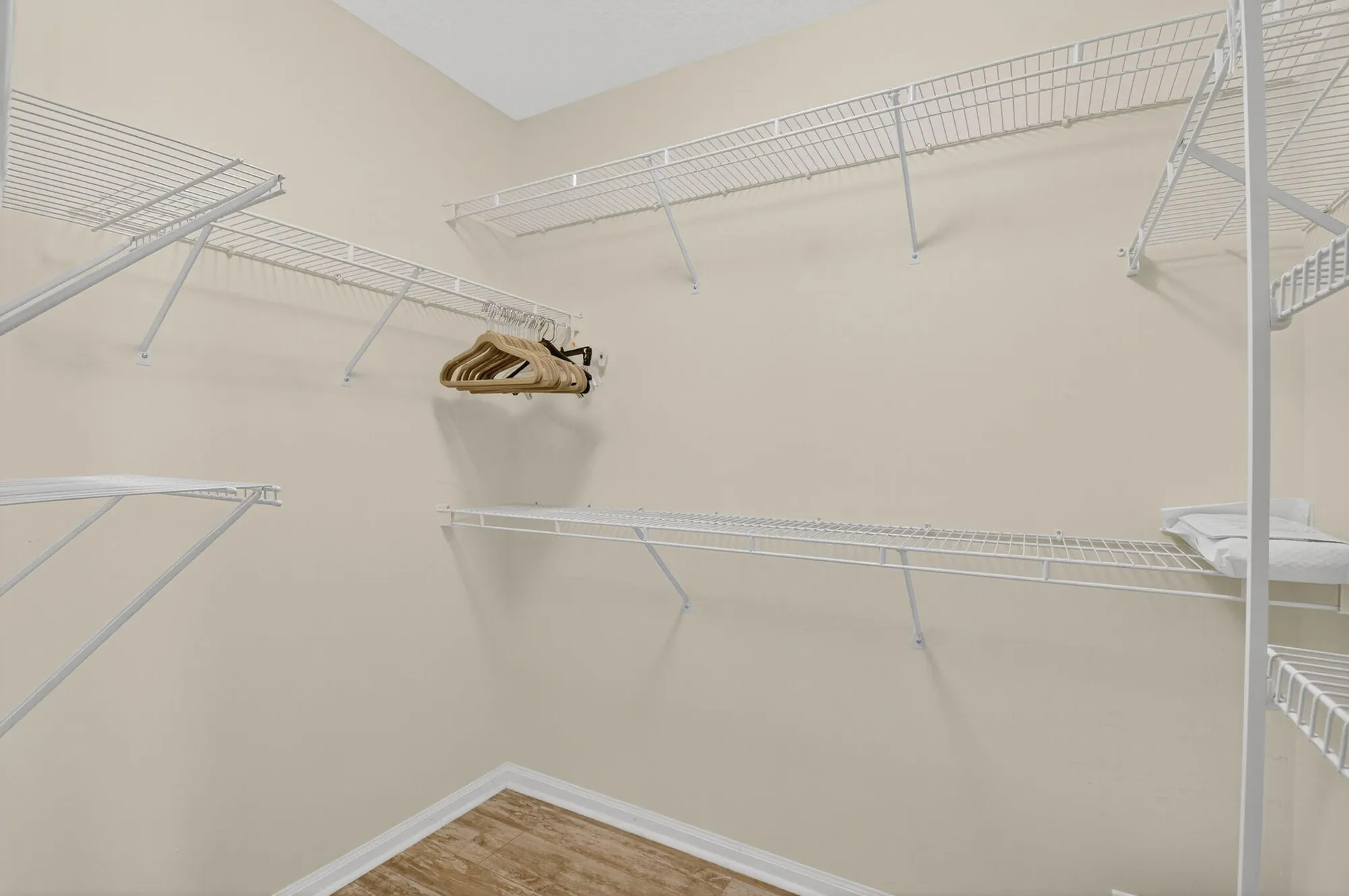 Property Slideshow image 21 of 54 | 12473 crystal pointe dr unit 101, Boynton Beach, FL, 33437
