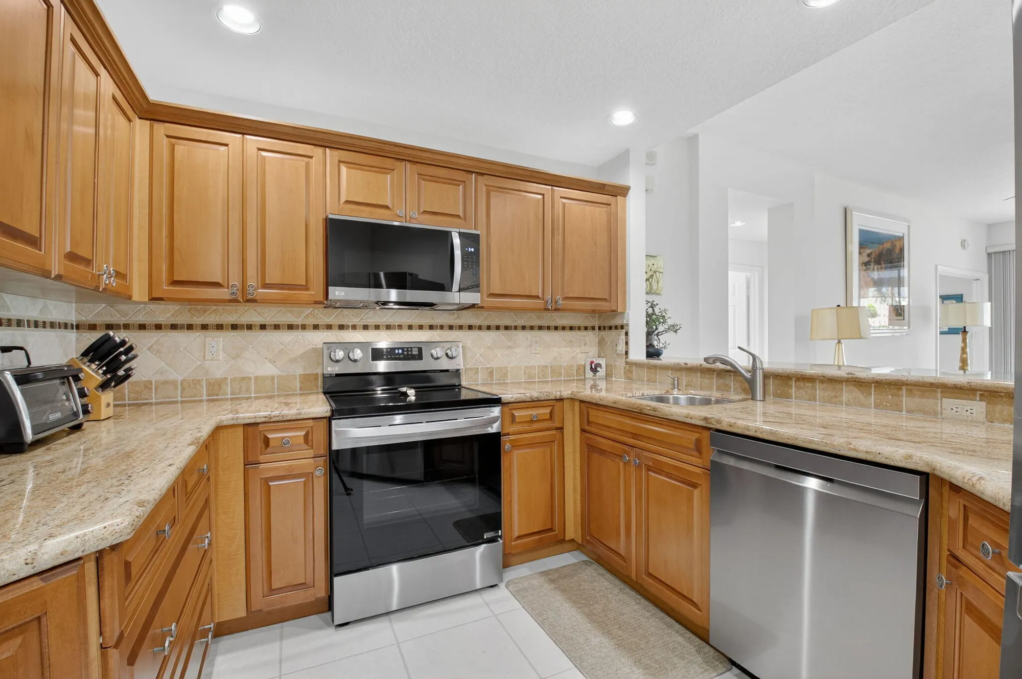 Property Slideshow image 8 of 54 | 12473 crystal pointe dr unit 101, Boynton Beach, FL, 33437