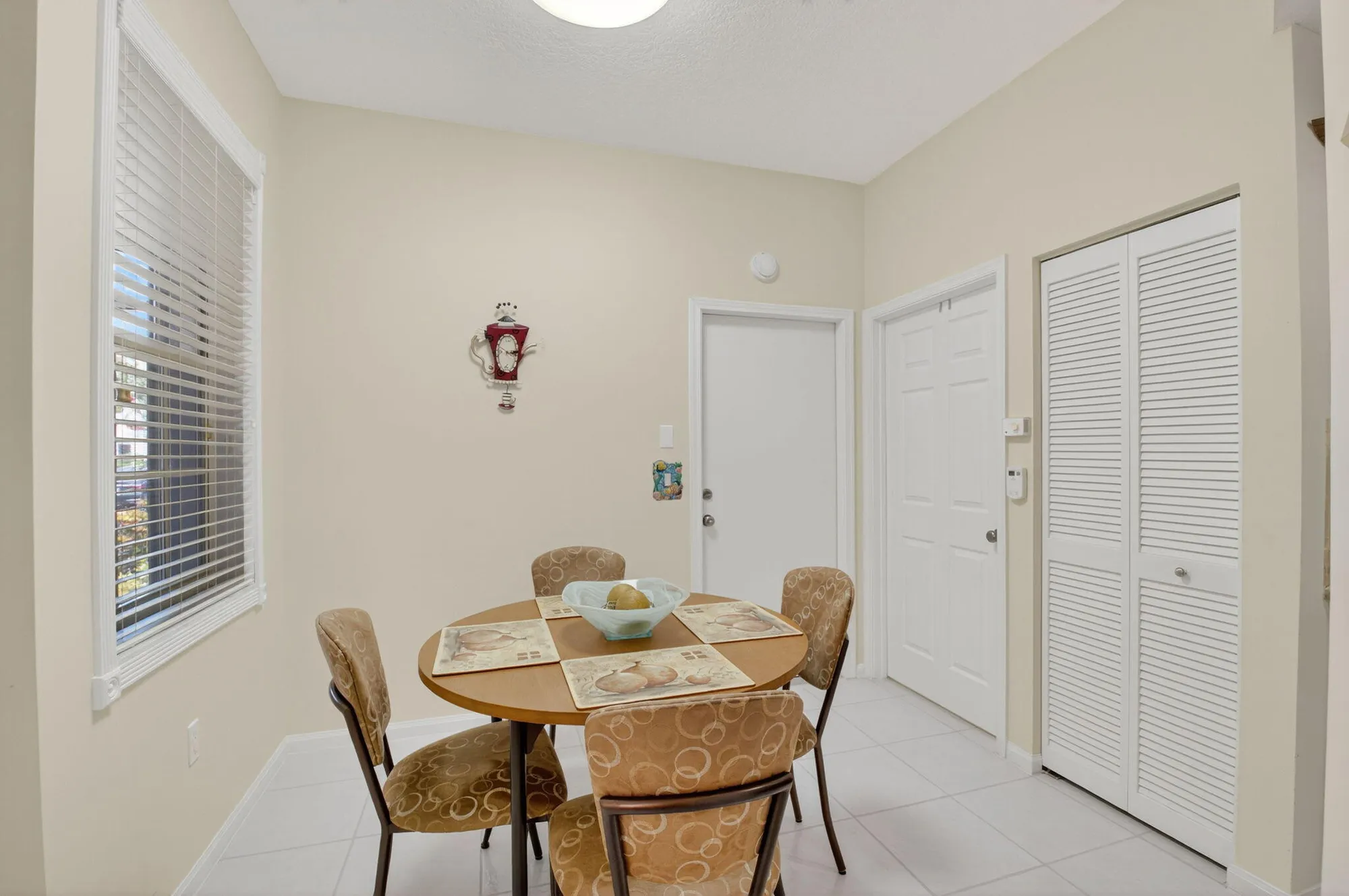 Property Slideshow image 13 of 54 | 12473 crystal pointe dr unit 101, Boynton Beach, FL, 33437