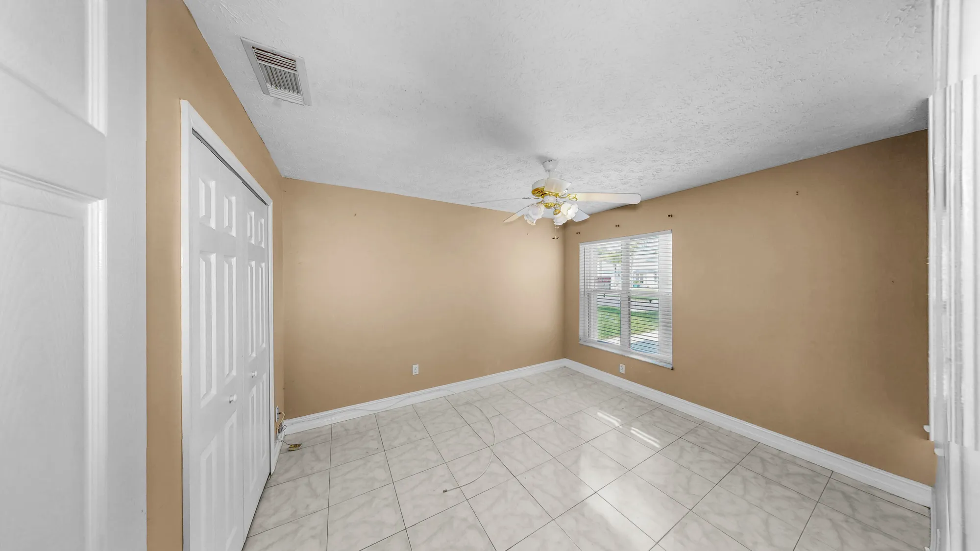 Property Slideshow image 11 of 23 | 413 european ln, Fort Pierce, FL, 34982