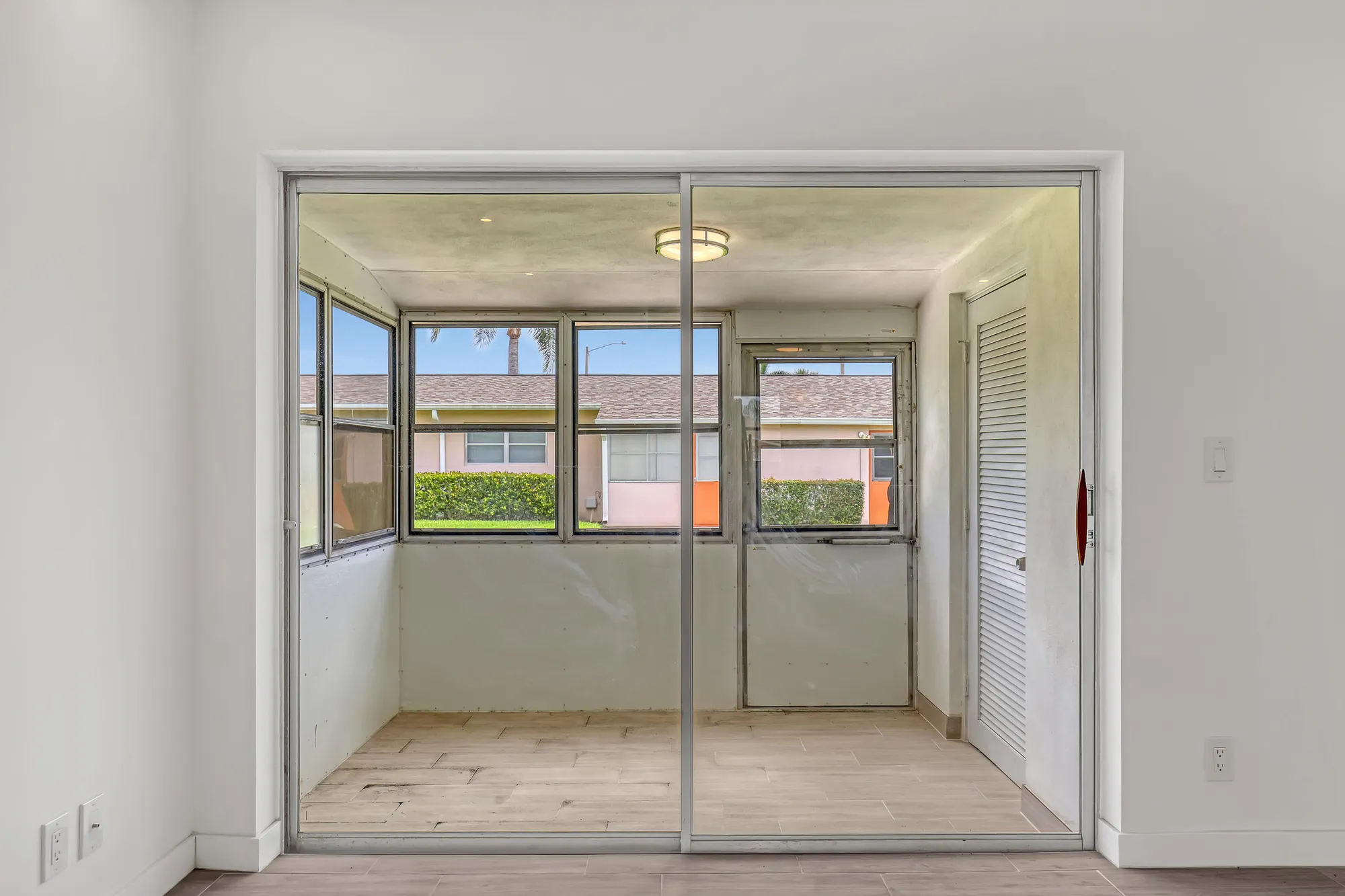 Property Slideshow image 13 of 74 | 2747 dudley dr d, West Palm Beach, FL, 33415