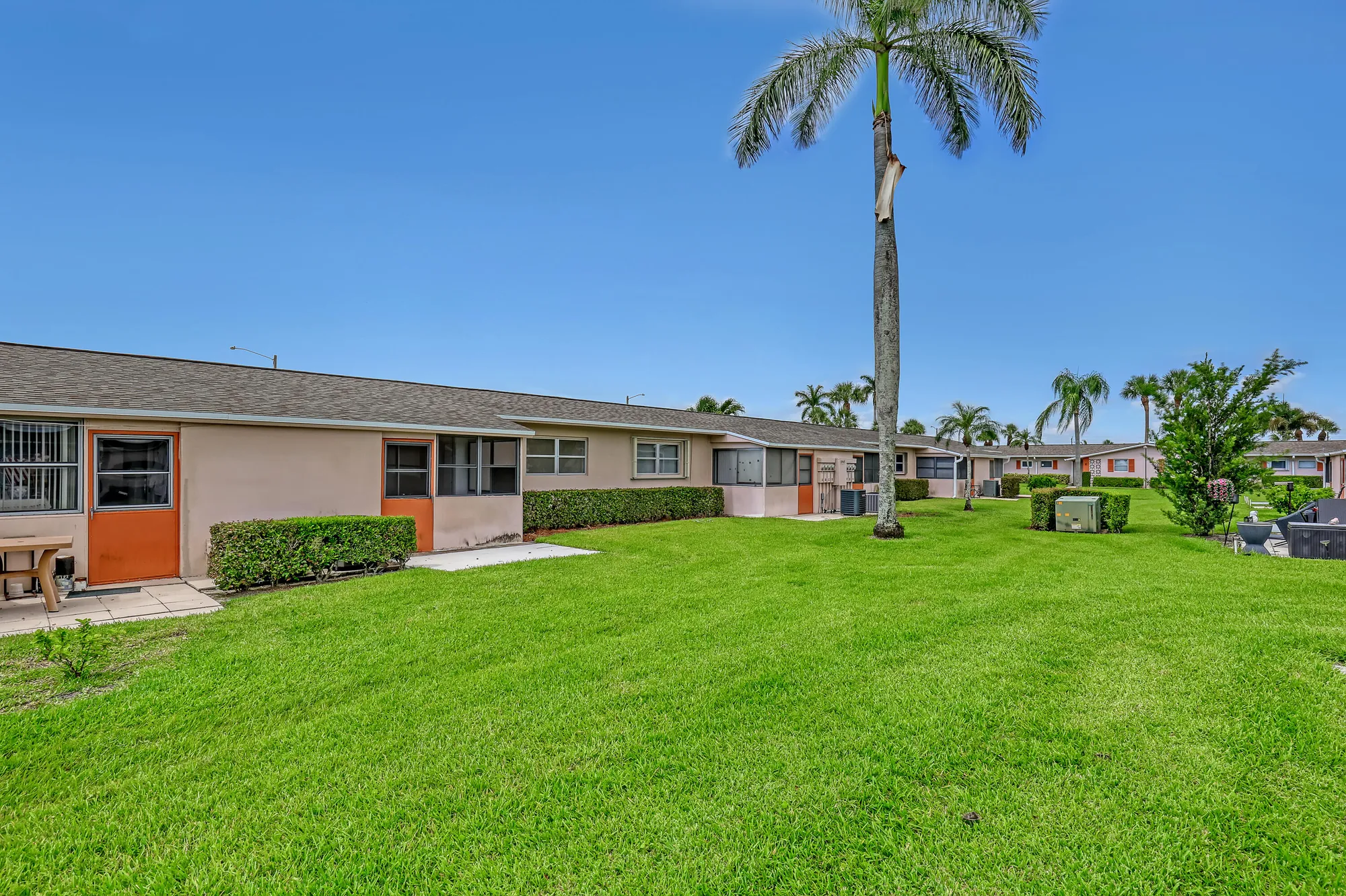 Property Slideshow image 52 of 74 | 2747 dudley dr d, West Palm Beach, FL, 33415