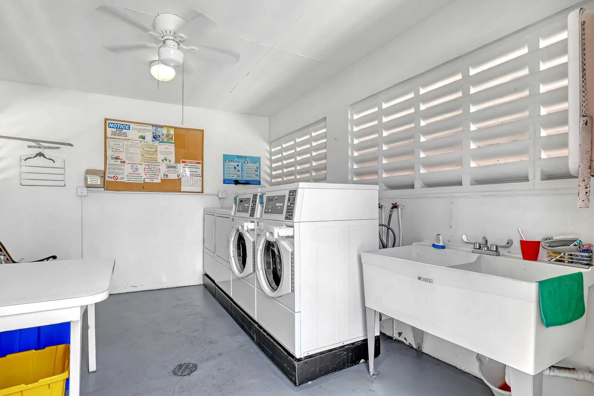 Property Slideshow image 53 of 74 | 2747 dudley dr d, West Palm Beach, FL, 33415