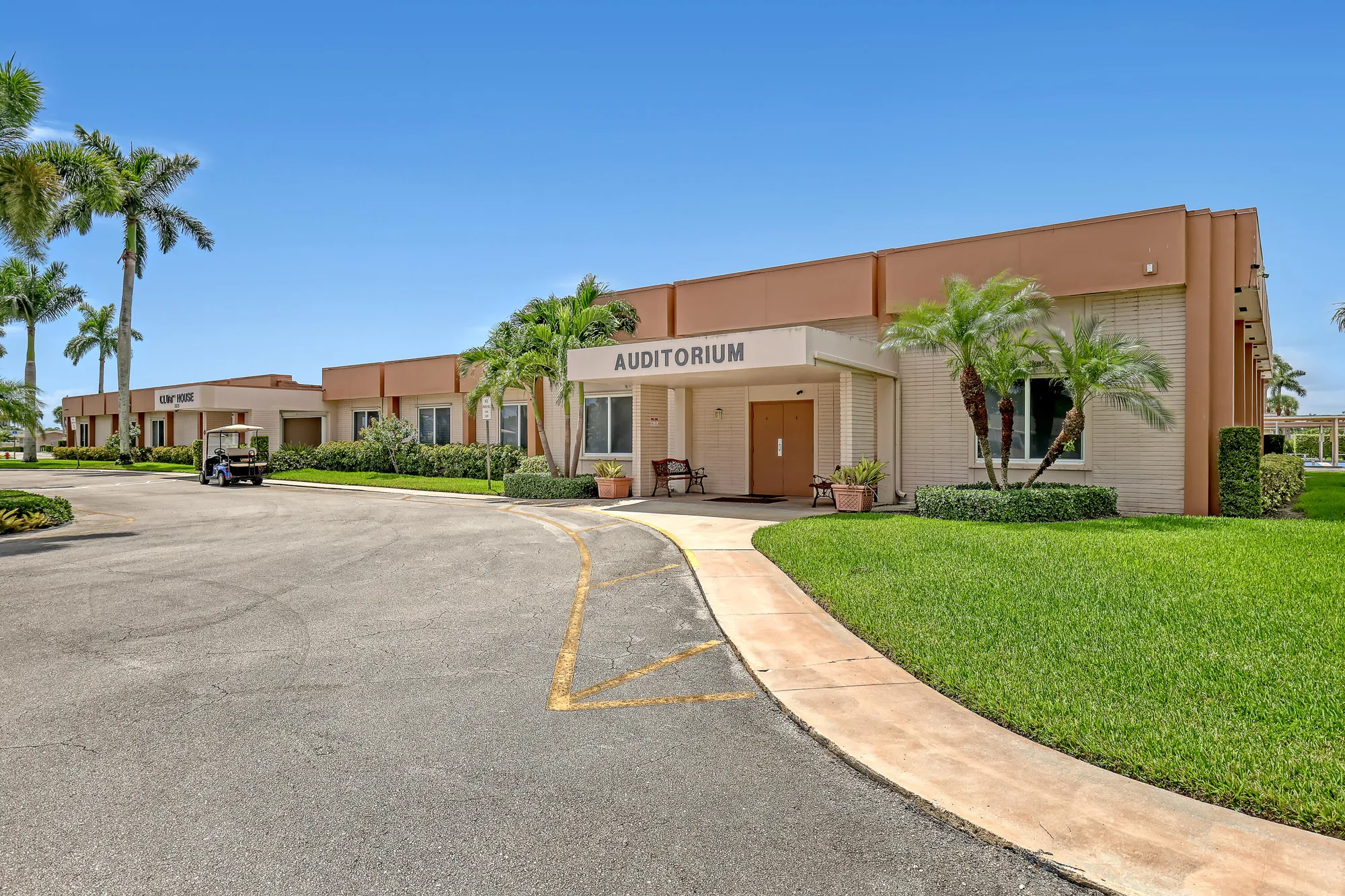 Property Slideshow image 56 of 74 | 2747 dudley dr d, West Palm Beach, FL, 33415