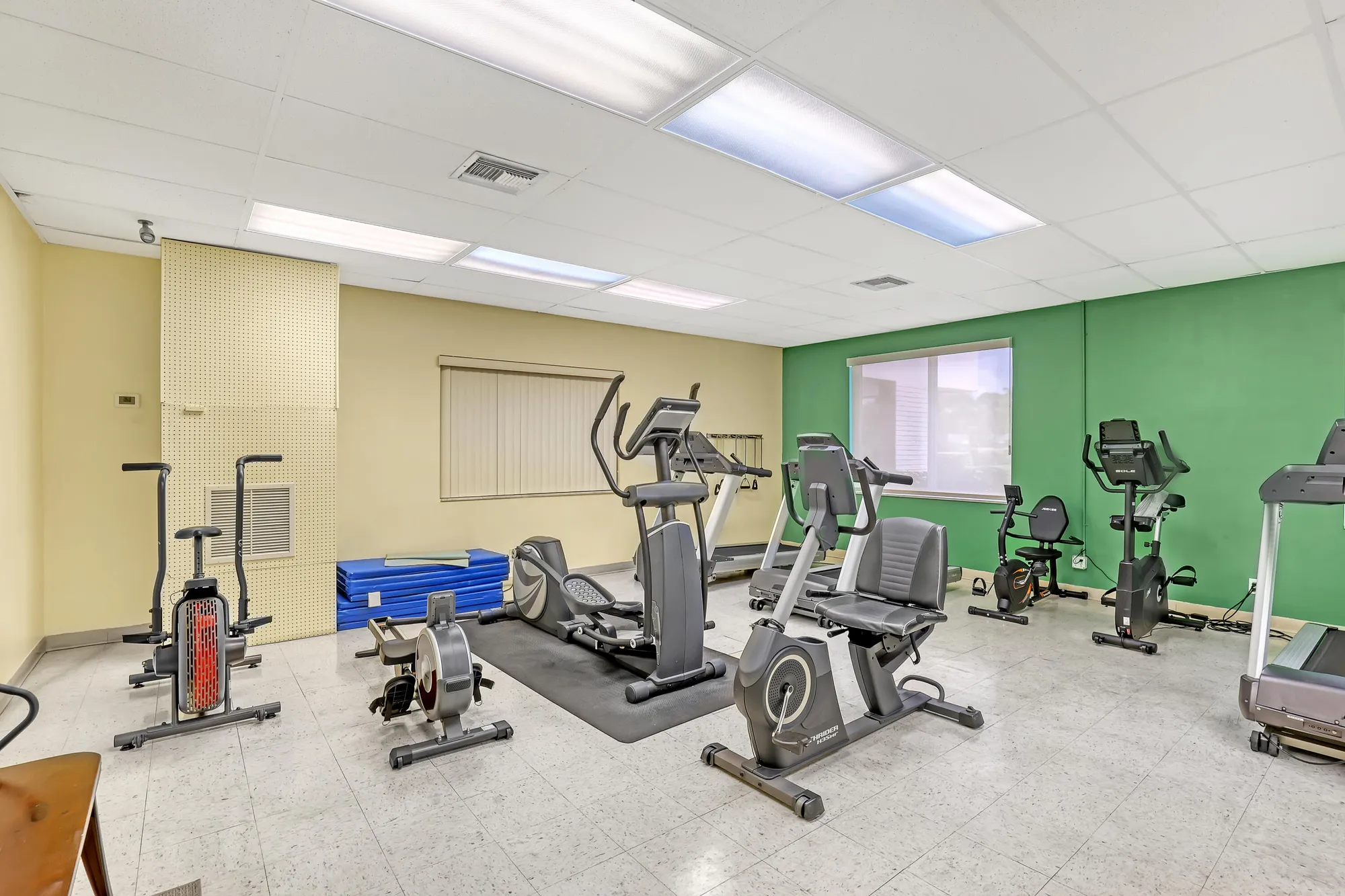 Property Slideshow image 62 of 74 | 2747 dudley dr d, West Palm Beach, FL, 33415