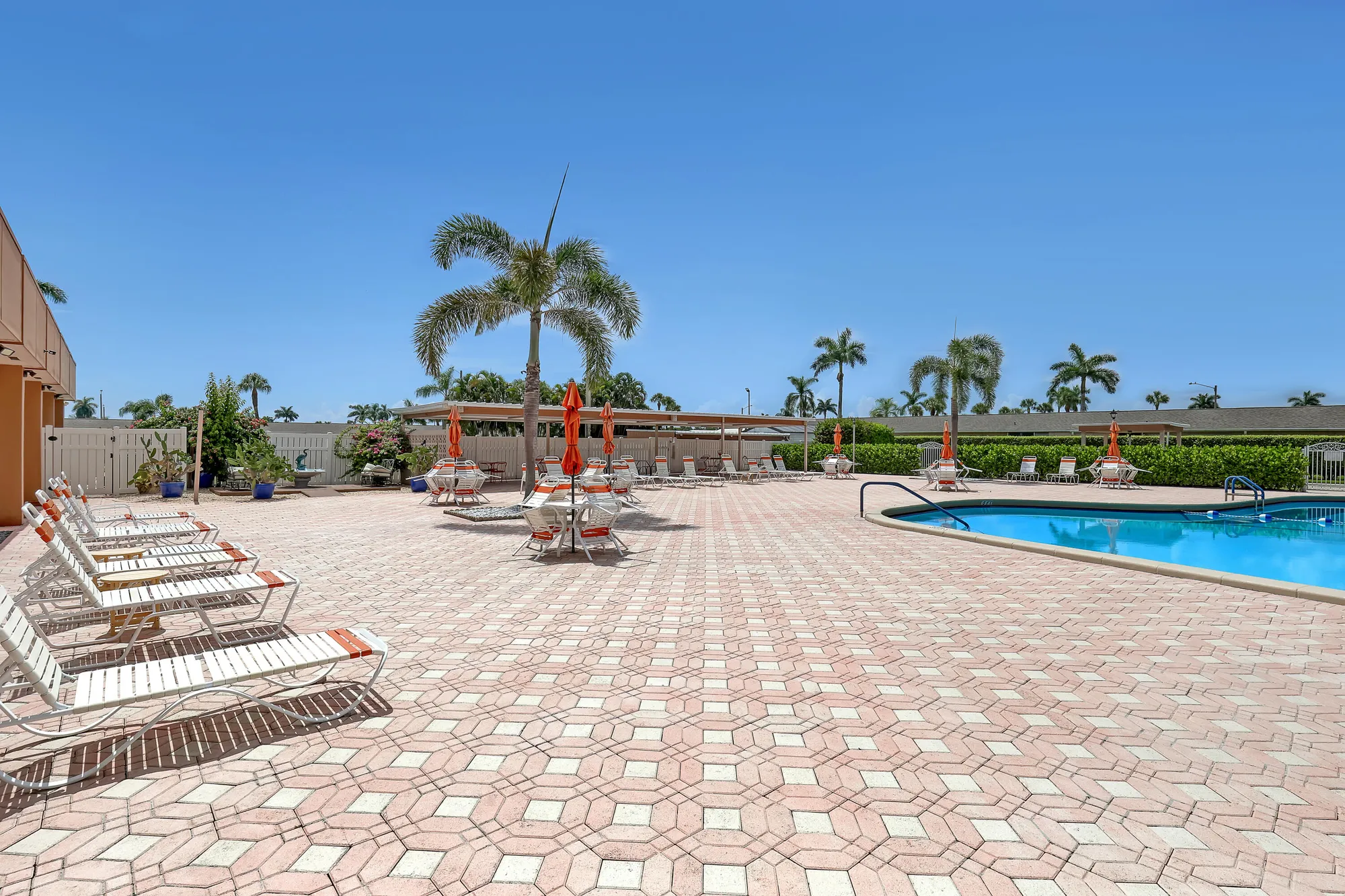 Property Slideshow image 68 of 74 | 2747 dudley dr d, West Palm Beach, FL, 33415