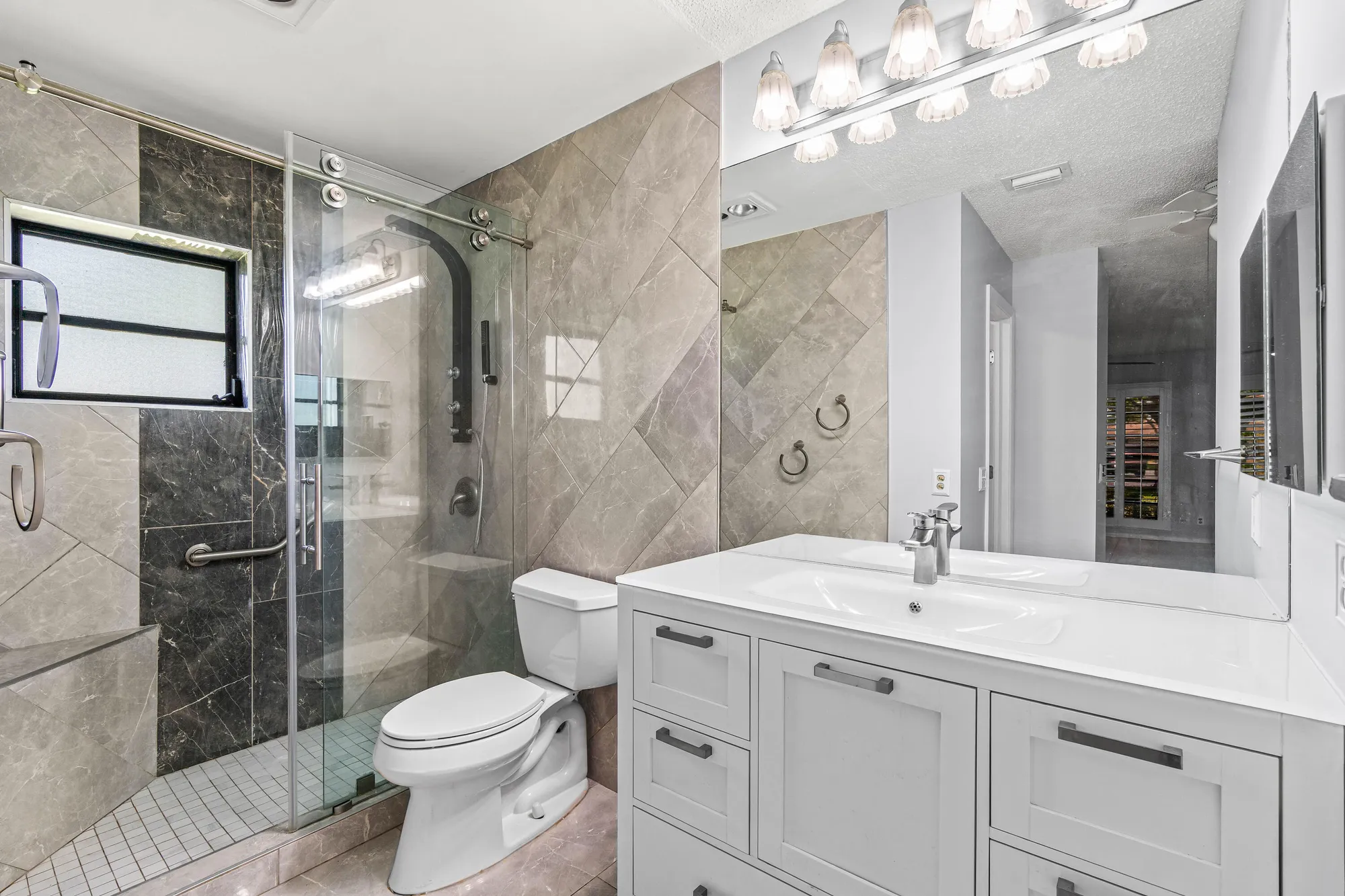 Property Slideshow image 14 of 25 | 4897 hawkwood rd a, Boynton Beach, FL, 33436