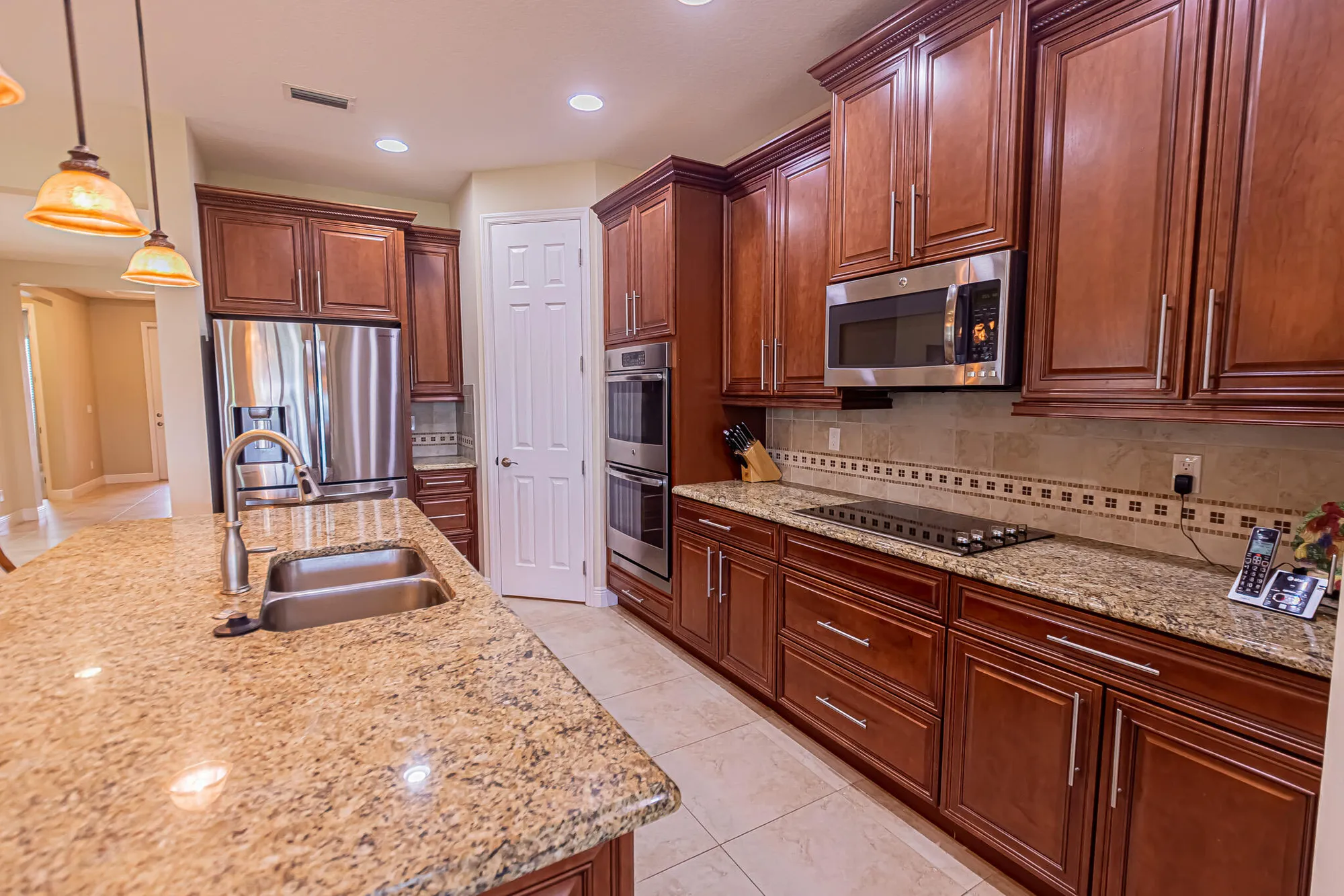 Property Slideshow image 5 of 50 | 10211 sw fernwood ave, Port Saint Lucie, FL, 34987