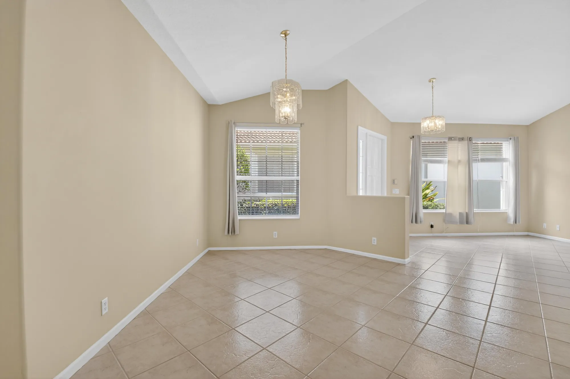 Property Slideshow image 10 of 87 | 7297 cataluna cir, Delray Beach, FL, 33446