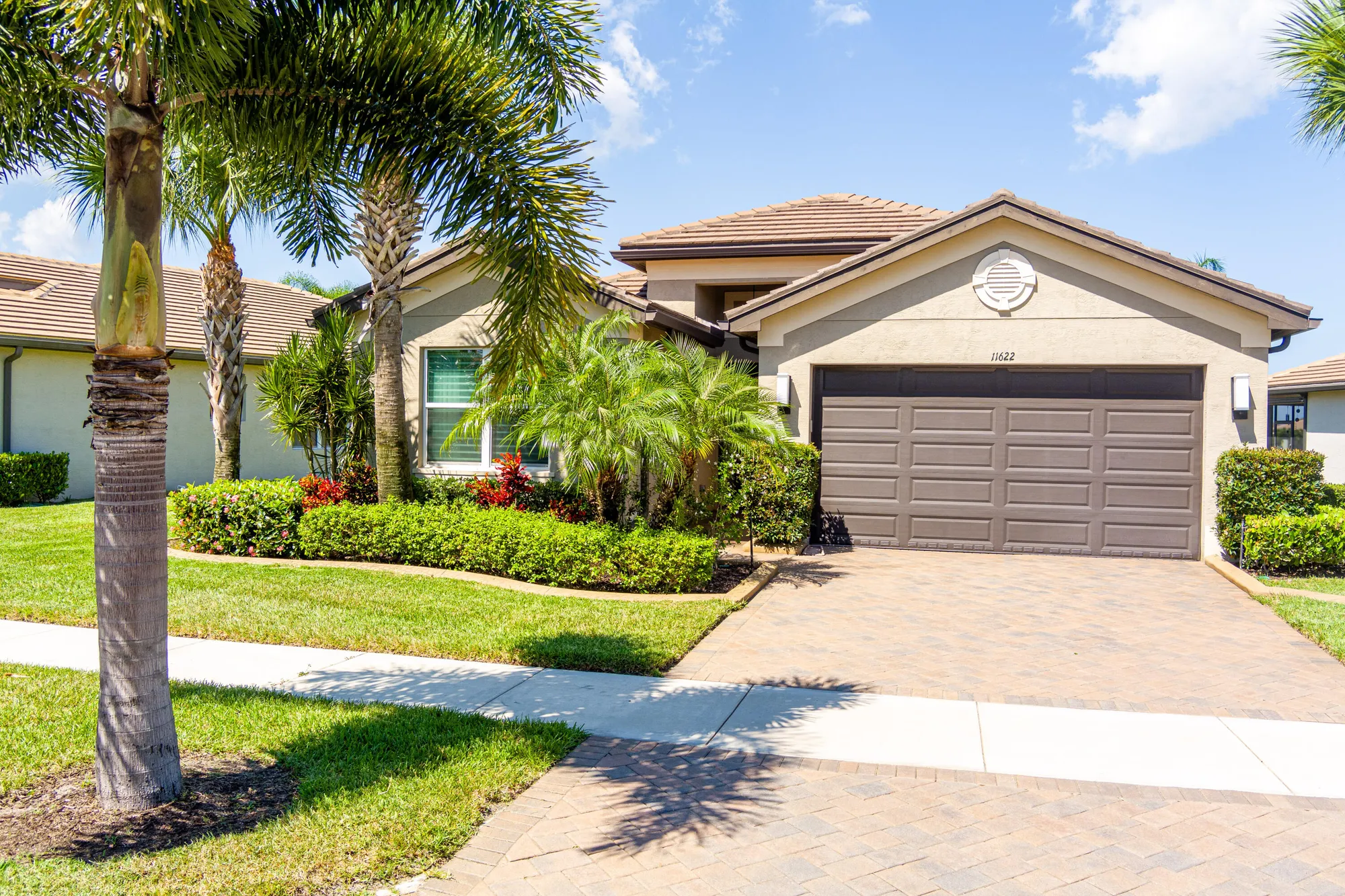 Property Slideshow image 2 of 62 | 11622 sw hawkins ter, Port Saint Lucie, FL, 34987