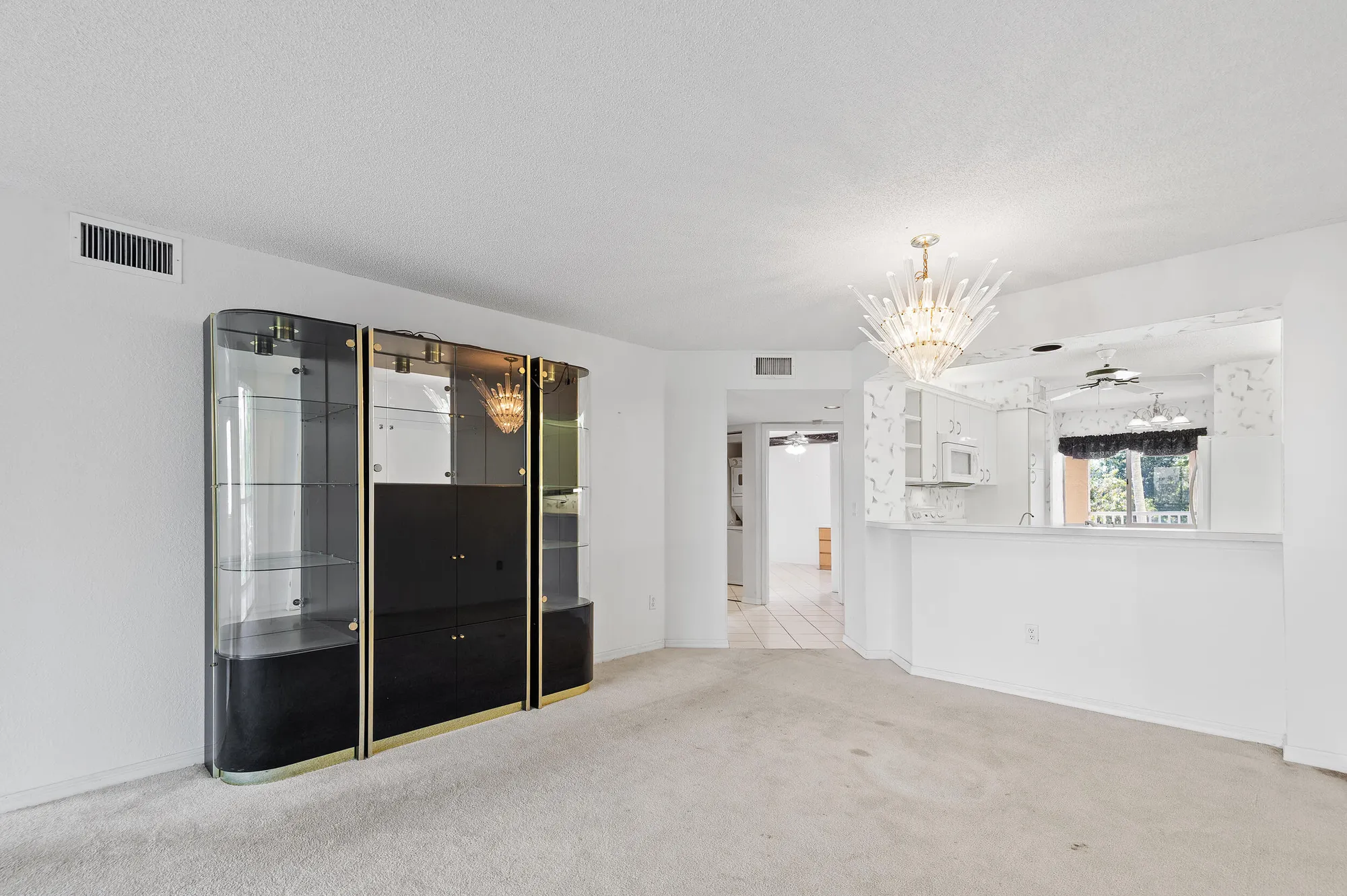 Property Slideshow image 5 of 37 | 7450 trent dr 302, Tamarac, FL, 33321