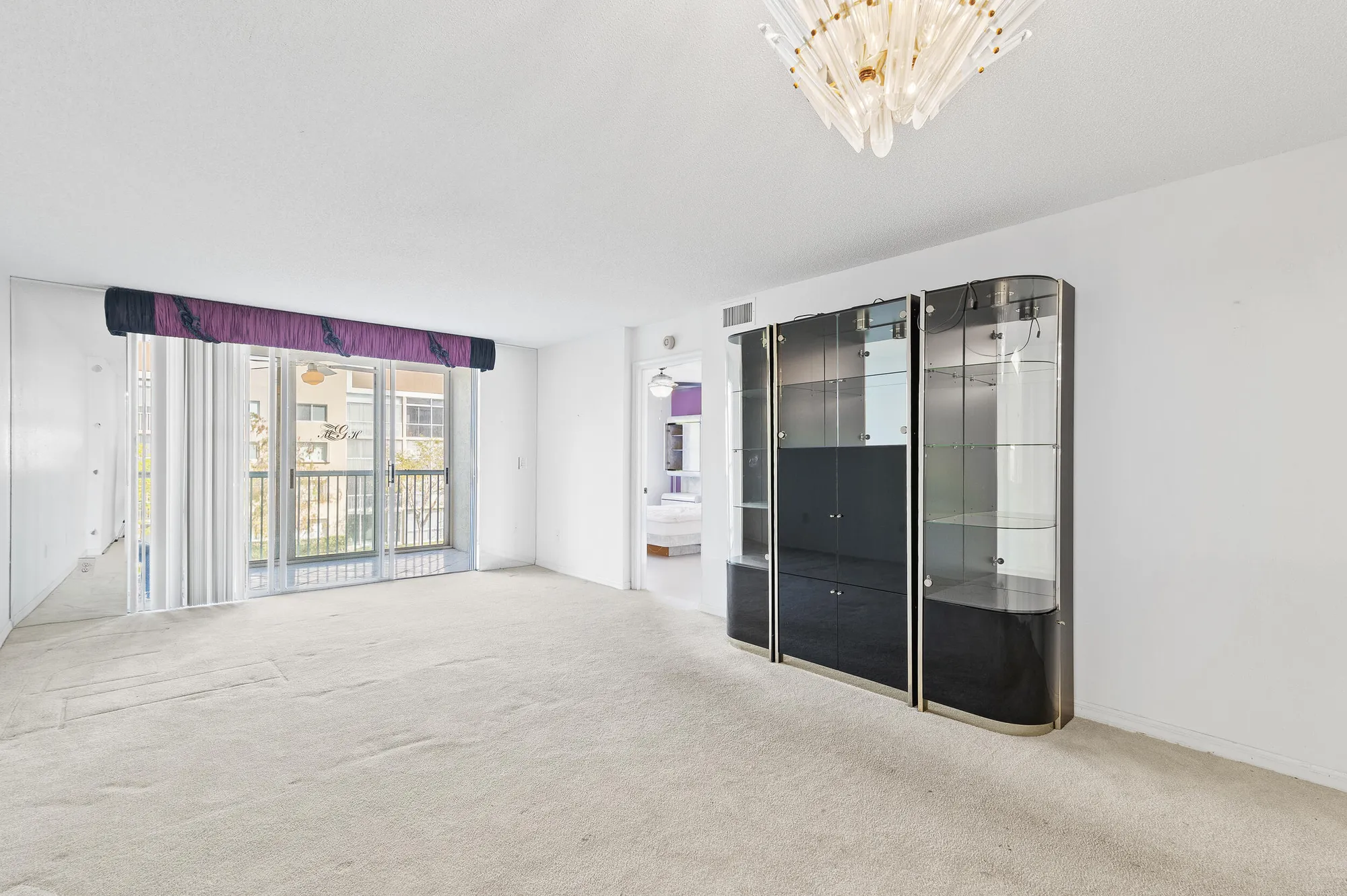 Property Slideshow image 4 of 37 | 7450 trent dr 302, Tamarac, FL, 33321