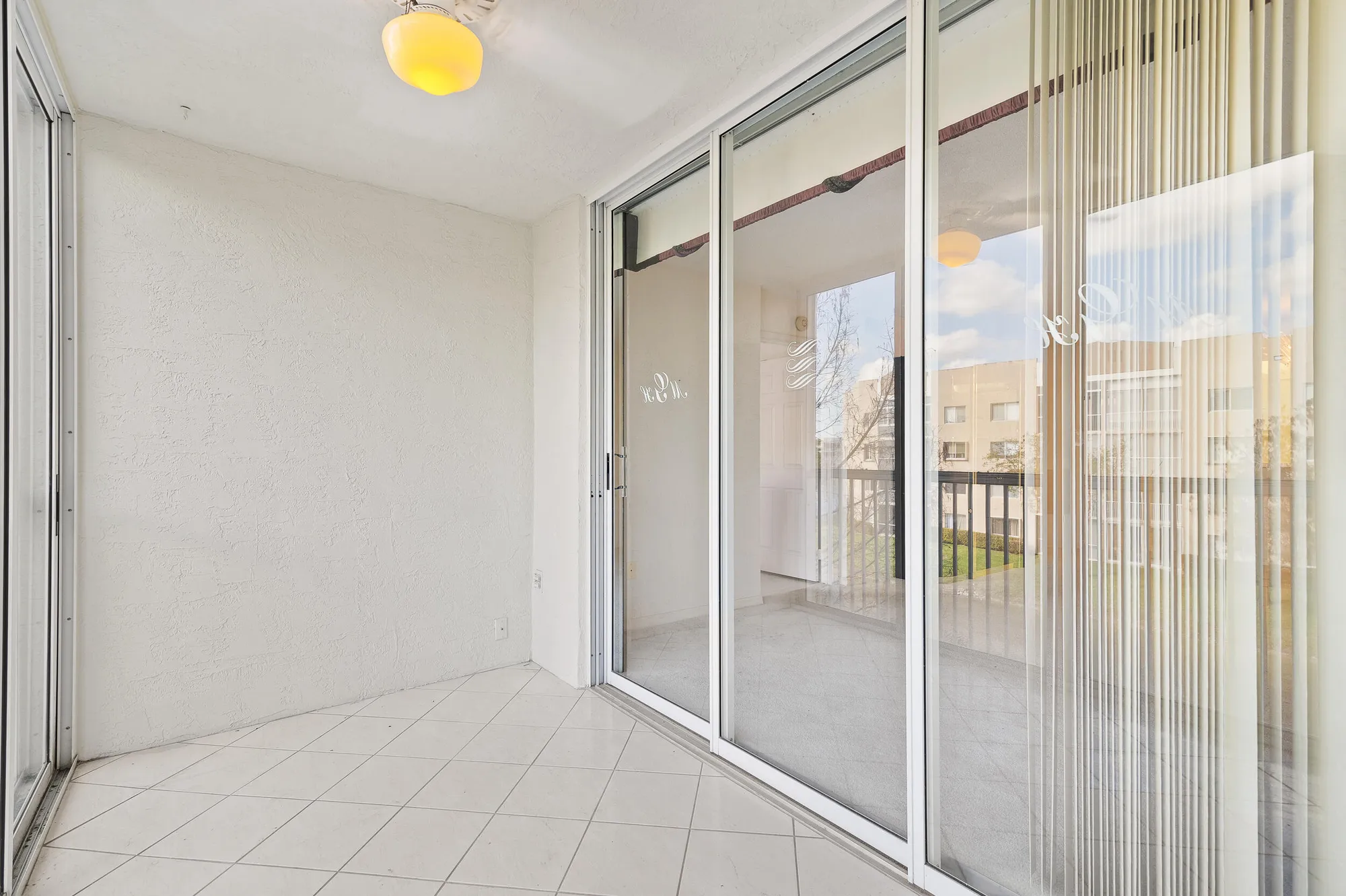 Property Slideshow image 20 of 37 | 7450 trent dr 302, Tamarac, FL, 33321