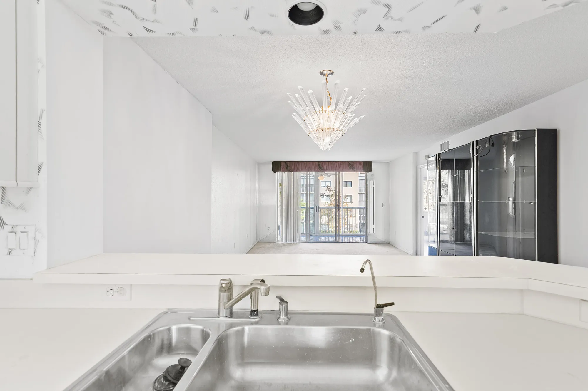 Property Slideshow image 11 of 37 | 7450 trent dr 302, Tamarac, FL, 33321