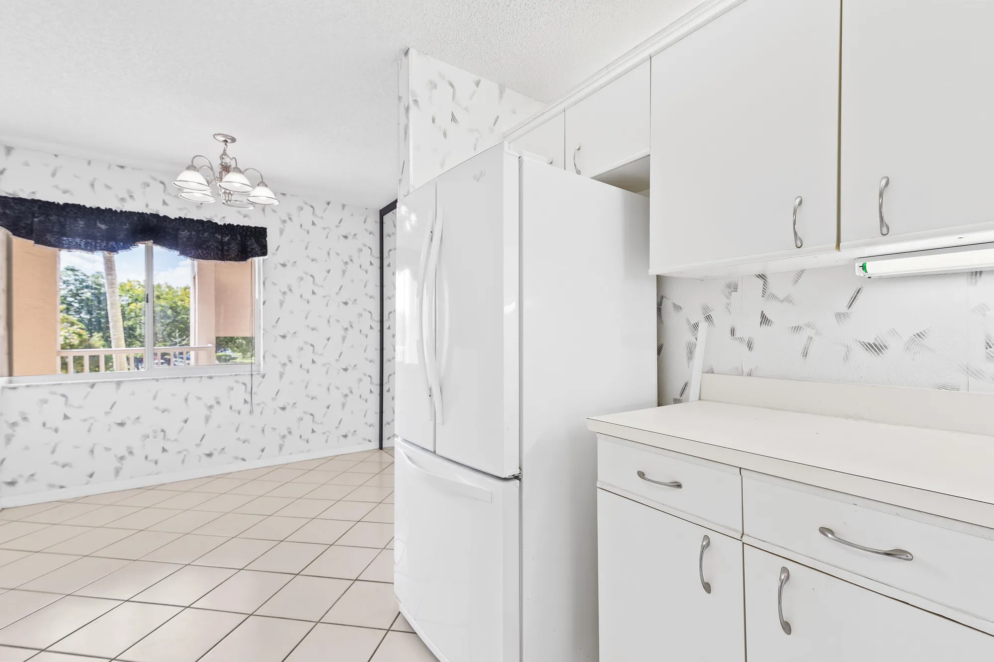 Property Slideshow image 12 of 37 | 7450 trent dr 302, Tamarac, FL, 33321