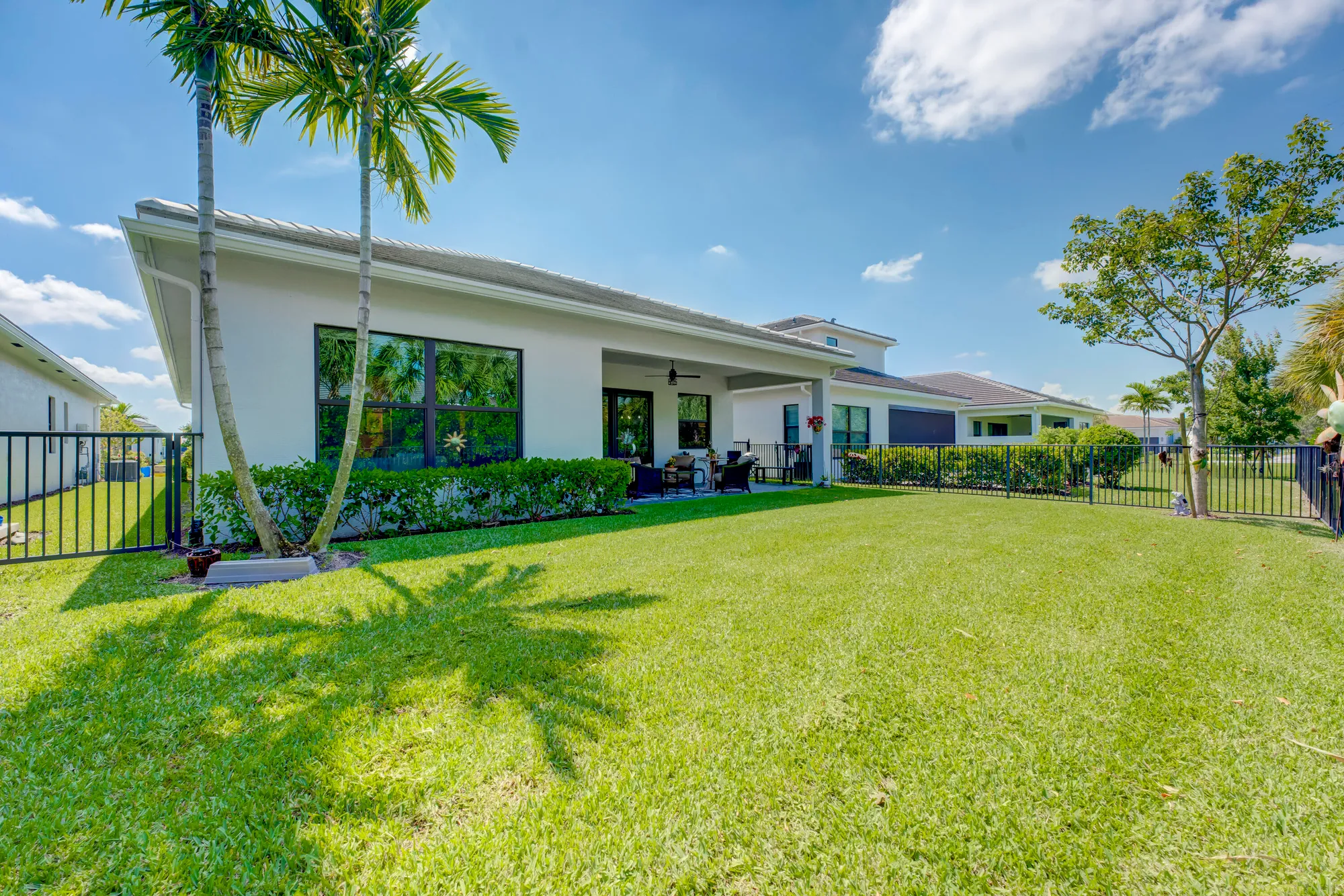 Property Slideshow image 27 of 48 | 5559 captiva ln, Westlake, FL, 33470