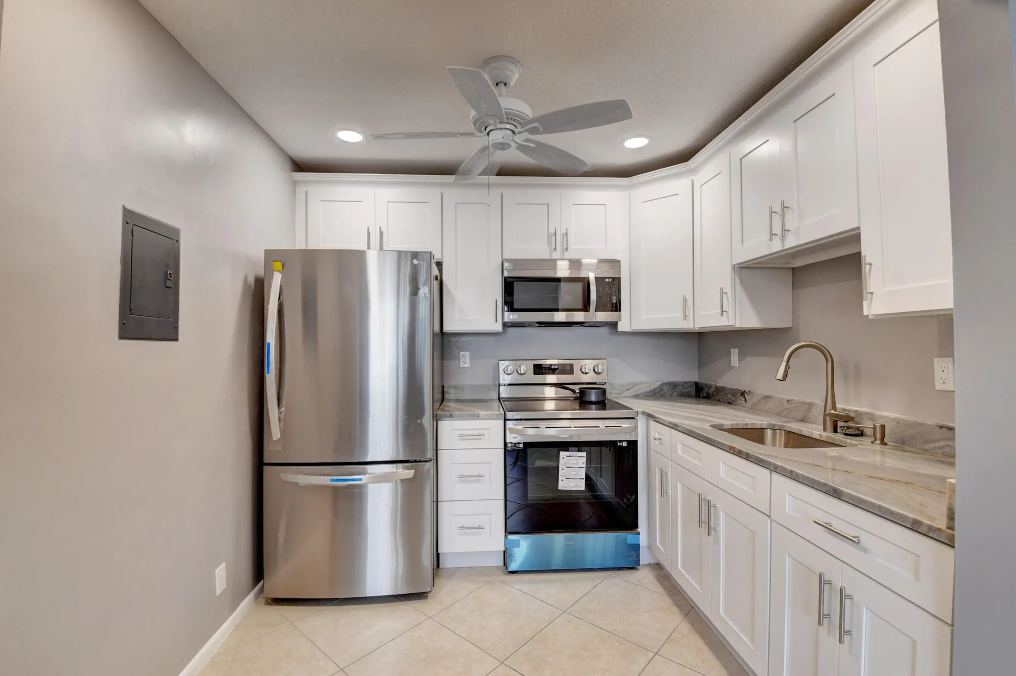 Property Slideshow image 7 of 28 | 418 saxony i, Delray Beach, FL, 33446