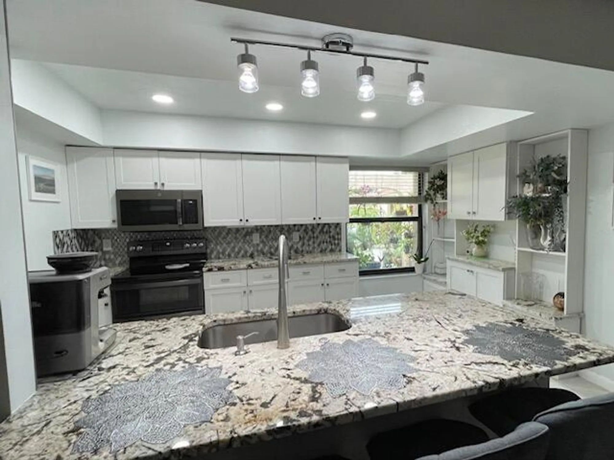 Property Slideshow image 3 of 40 | 5975 forest grove 3 dr 3, Boynton Beach, FL, 33437