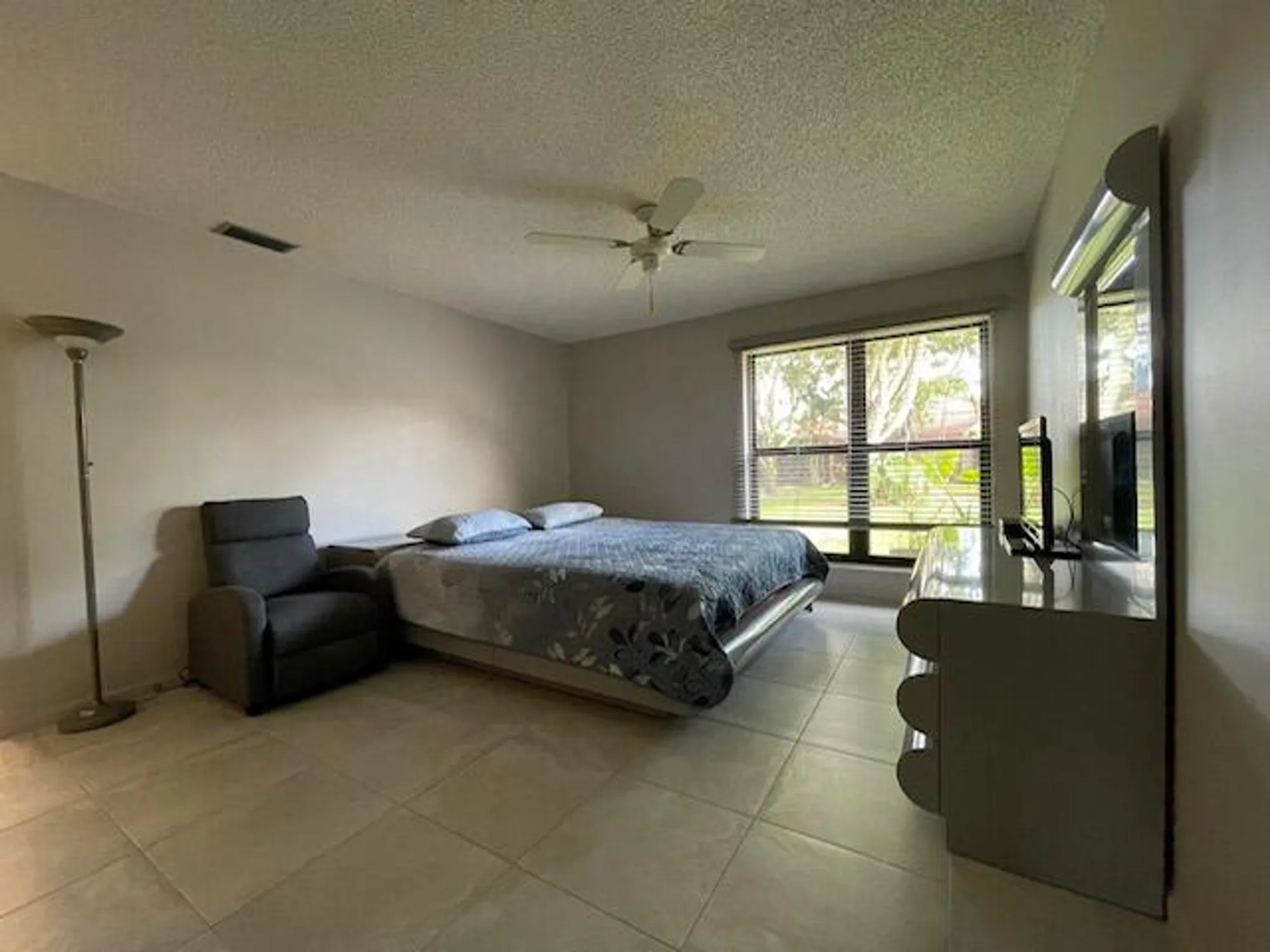 Property Slideshow image 24 of 40 | 5975 forest grove 3 dr 3, Boynton Beach, FL, 33437