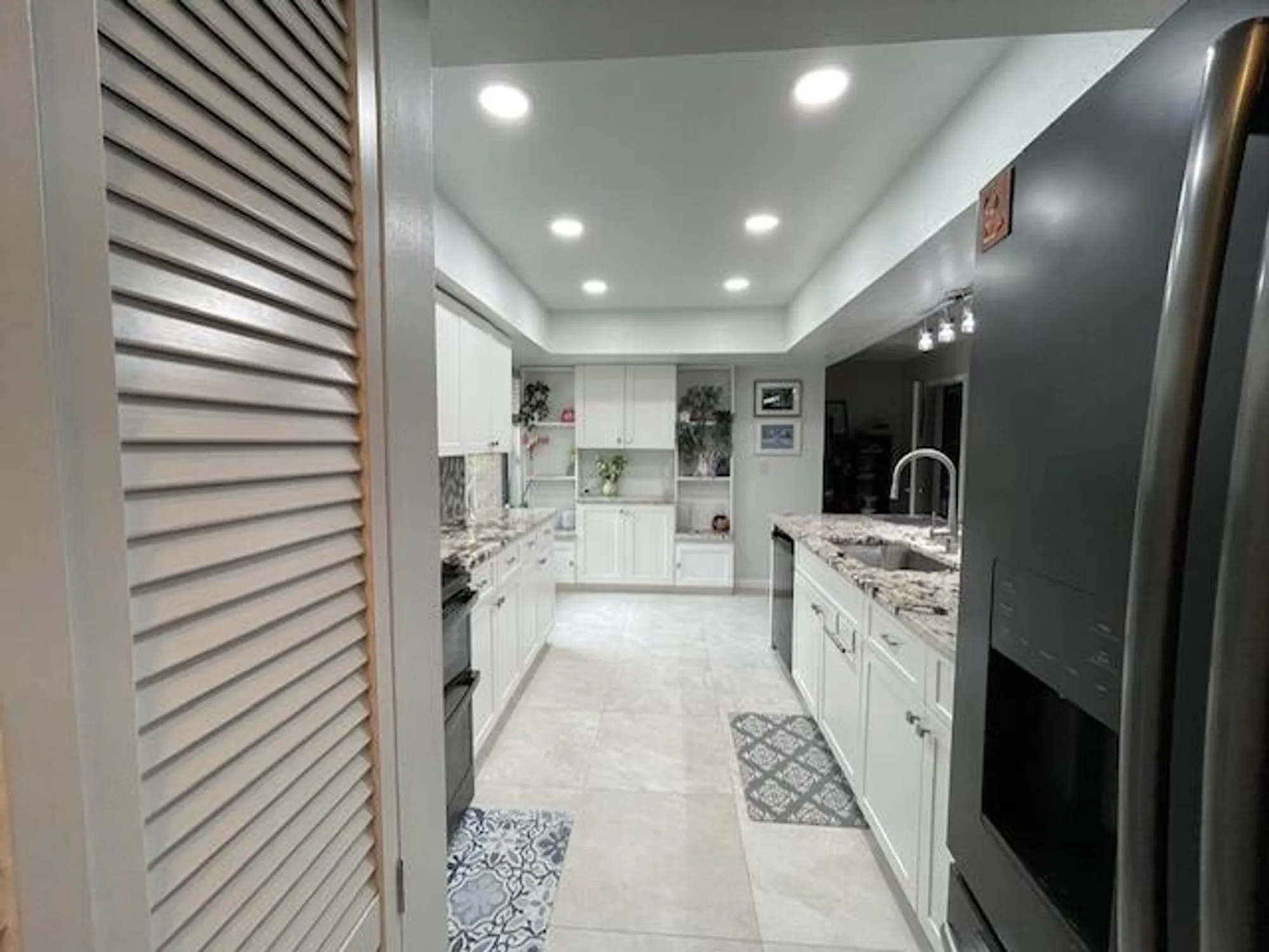 Property Slideshow image 16 of 40 | 5975 forest grove 3 dr 3, Boynton Beach, FL, 33437