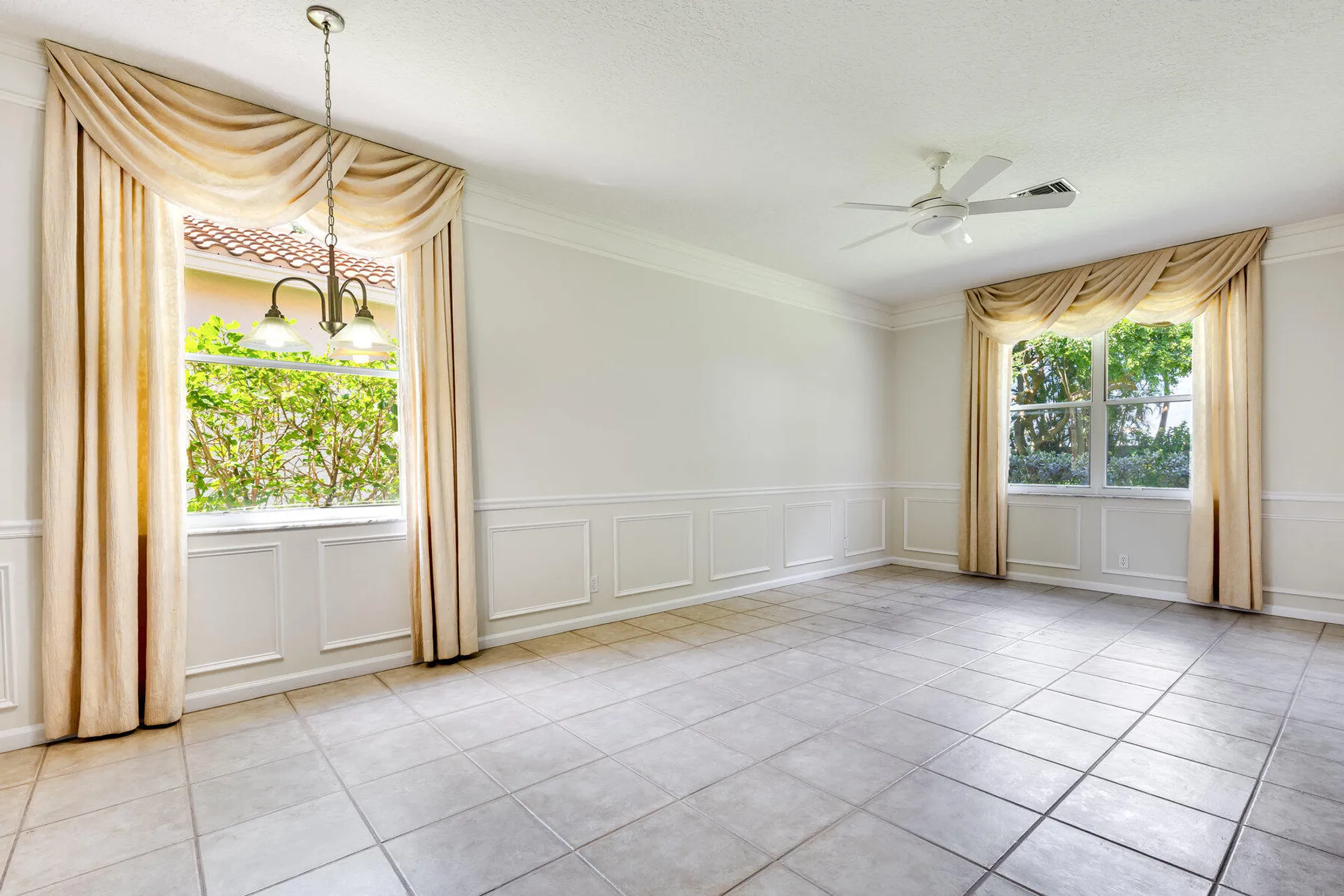 Property Slideshow image 7 of 48 | 12908 coral lakes dr, Boynton Beach, FL, 33437