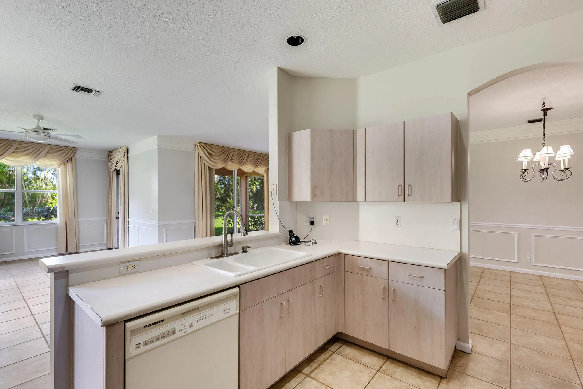 Property Slideshow image 11 of 48 | 12908 coral lakes dr, Boynton Beach, FL, 33437
