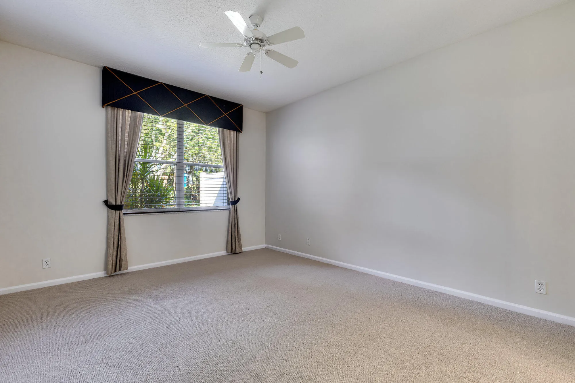 Property Slideshow image 14 of 48 | 12908 coral lakes dr, Boynton Beach, FL, 33437