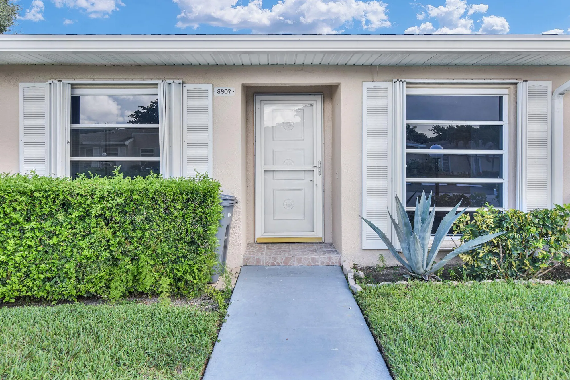 Property Slideshow image 2 of 50 | 8807 bella vista dr # 280, Boca Raton, FL, 33433