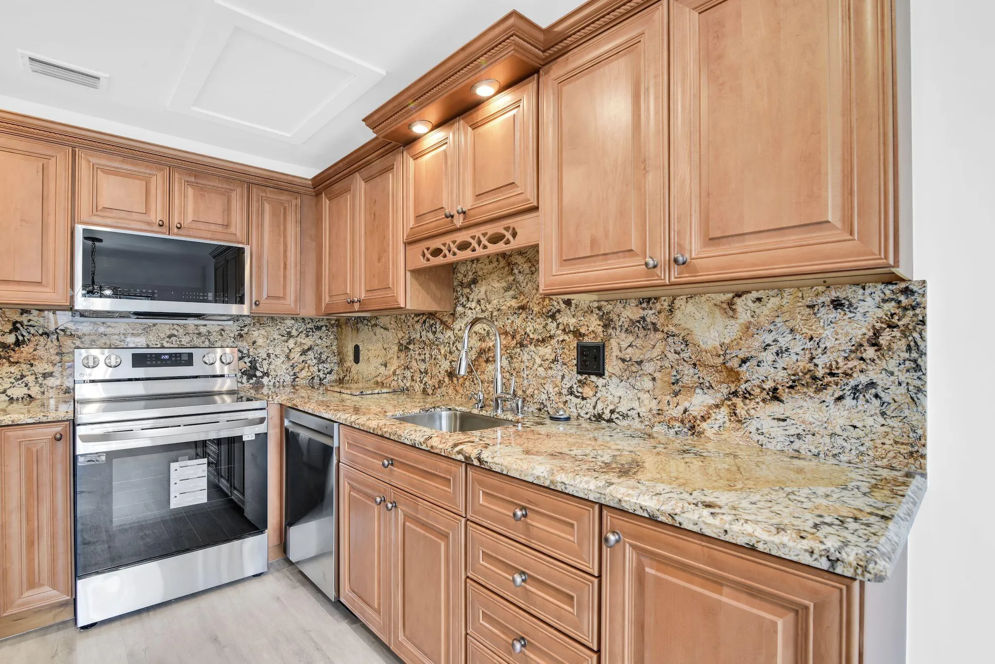 Property Slideshow image 22 of 50 | 8807 bella vista dr # 280, Boca Raton, FL, 33433