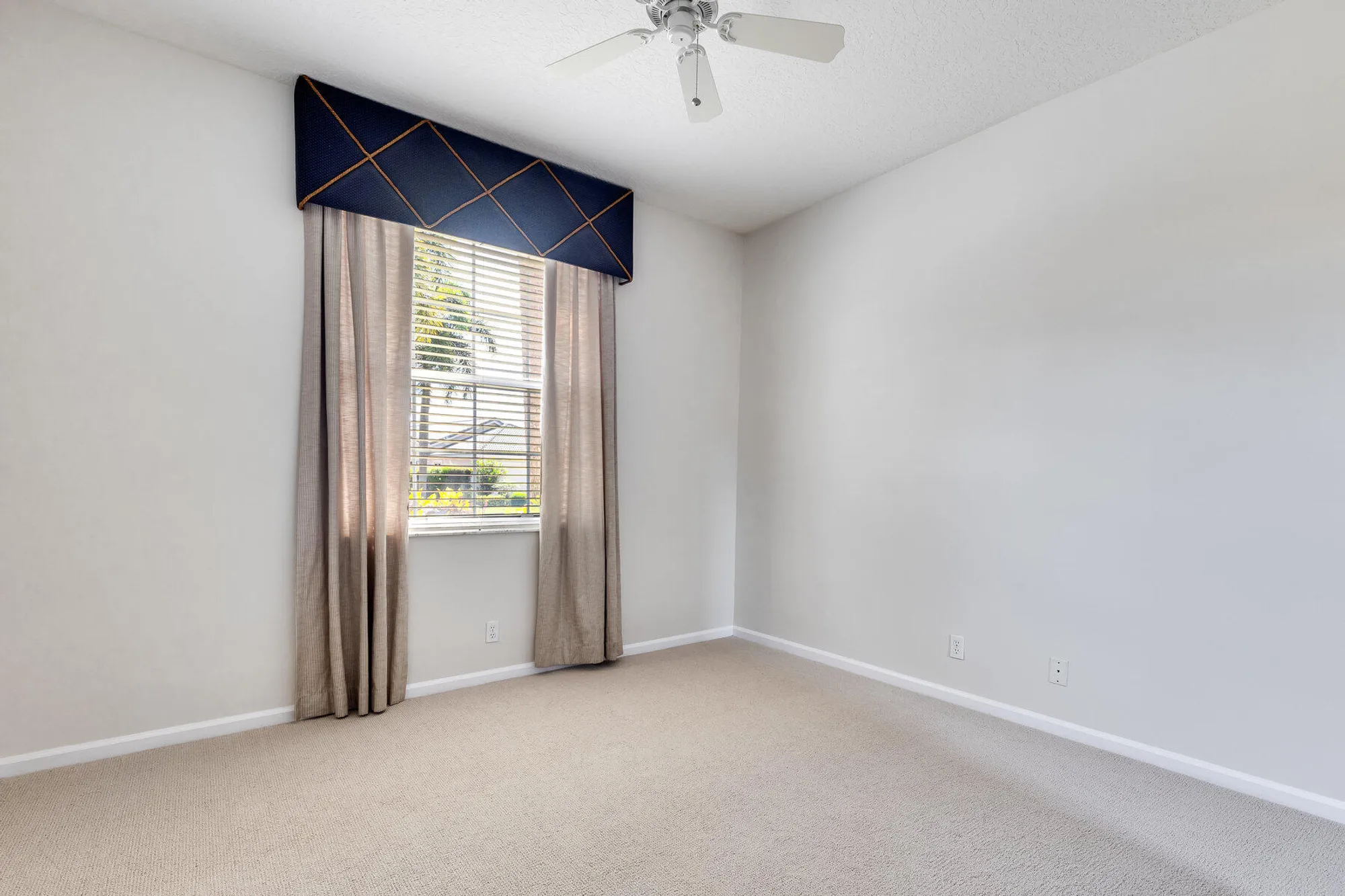 Property Slideshow image 23 of 48 | 12908 coral lakes dr, Boynton Beach, FL, 33437