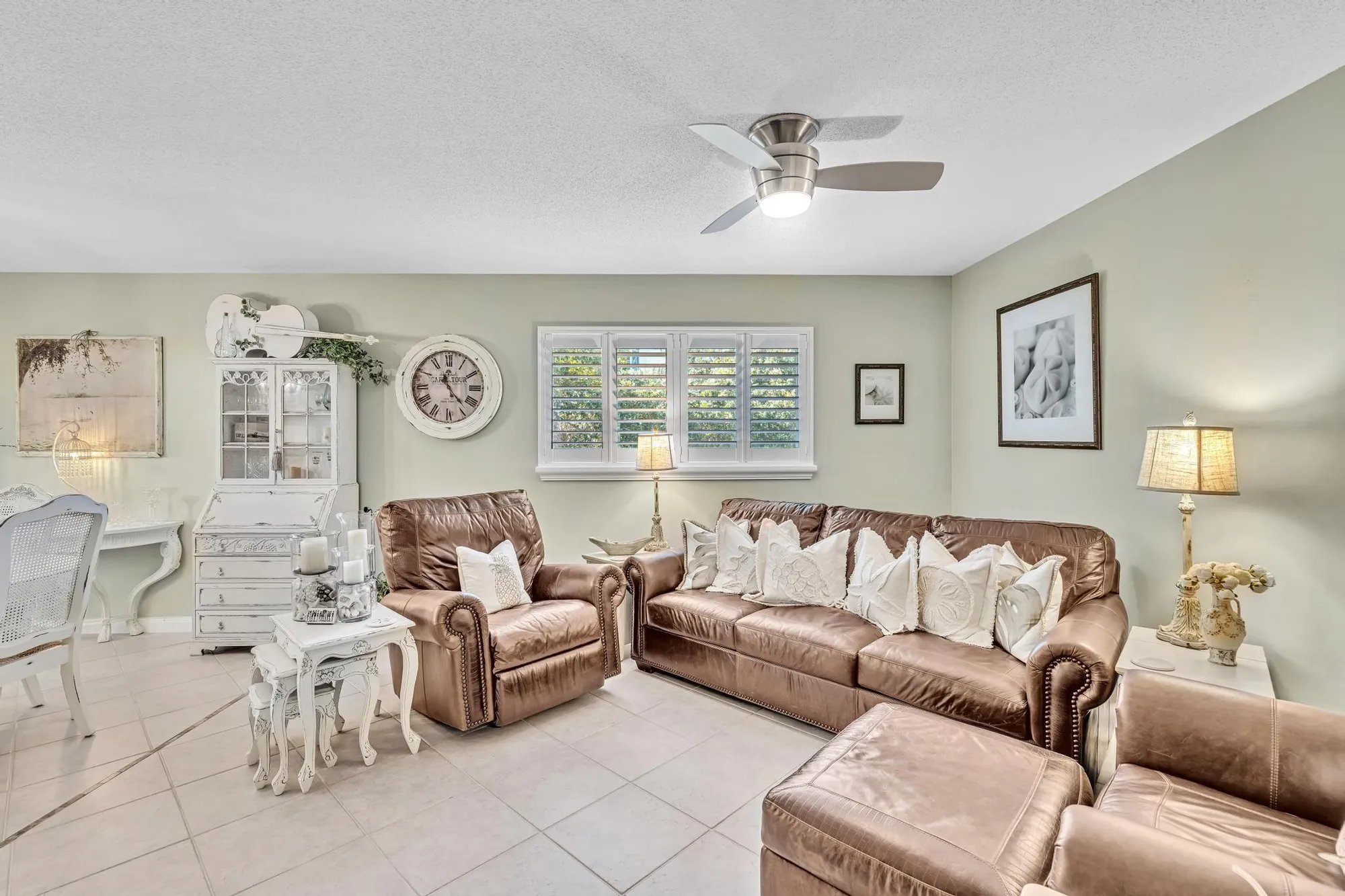 Property Slideshow image 4 of 55 | 33 colonial club dr apt 204, Boynton Beach, FL, 33435