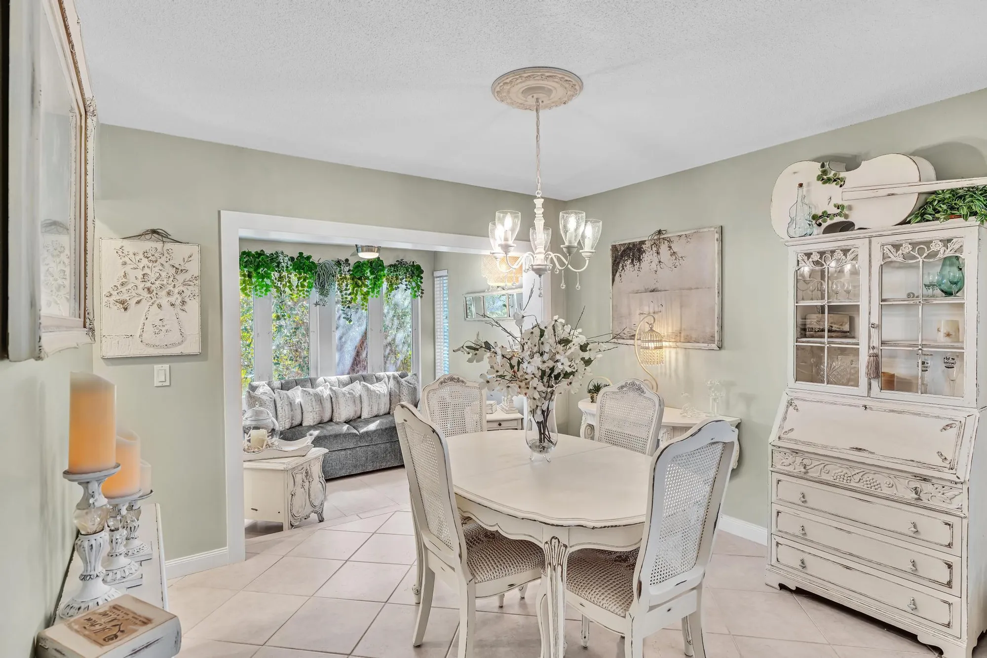 Property Slideshow image 8 of 55 | 33 colonial club dr apt 204, Boynton Beach, FL, 33435