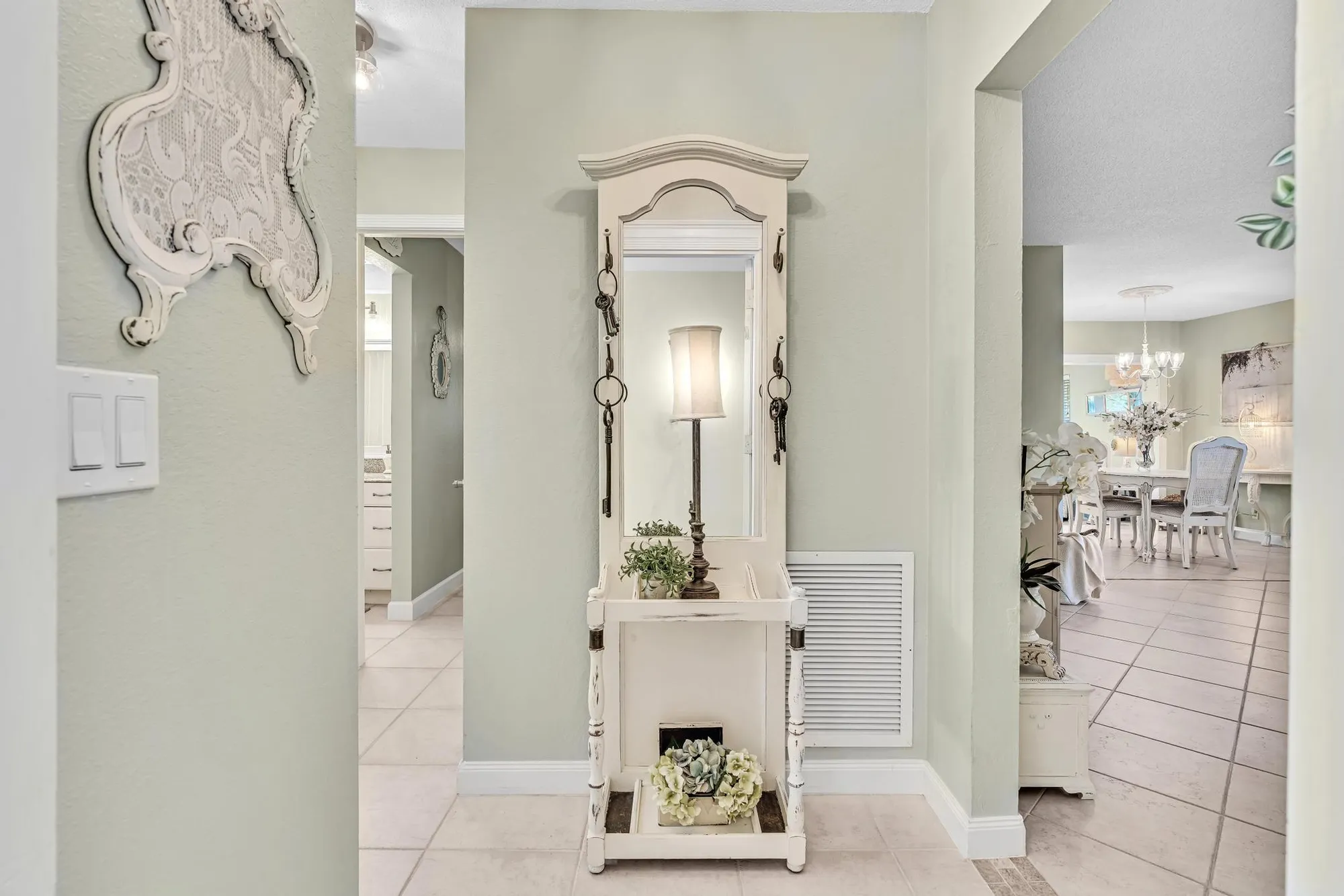 Property Slideshow image 25 of 55 | 33 colonial club dr apt 204, Boynton Beach, FL, 33435