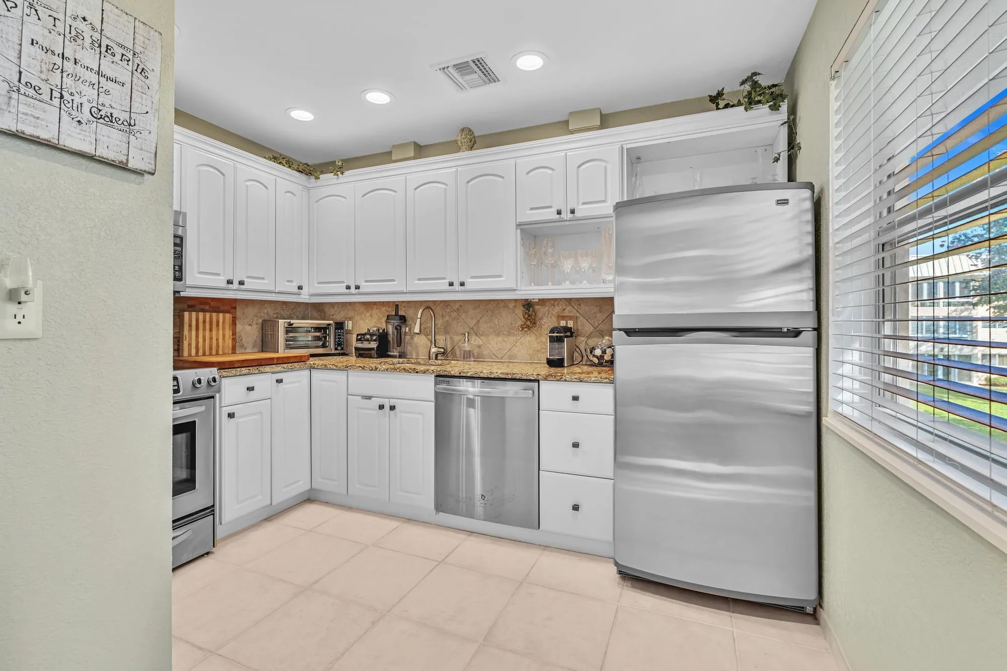 Property Slideshow image 14 of 55 | 33 colonial club dr apt 204, Boynton Beach, FL, 33435