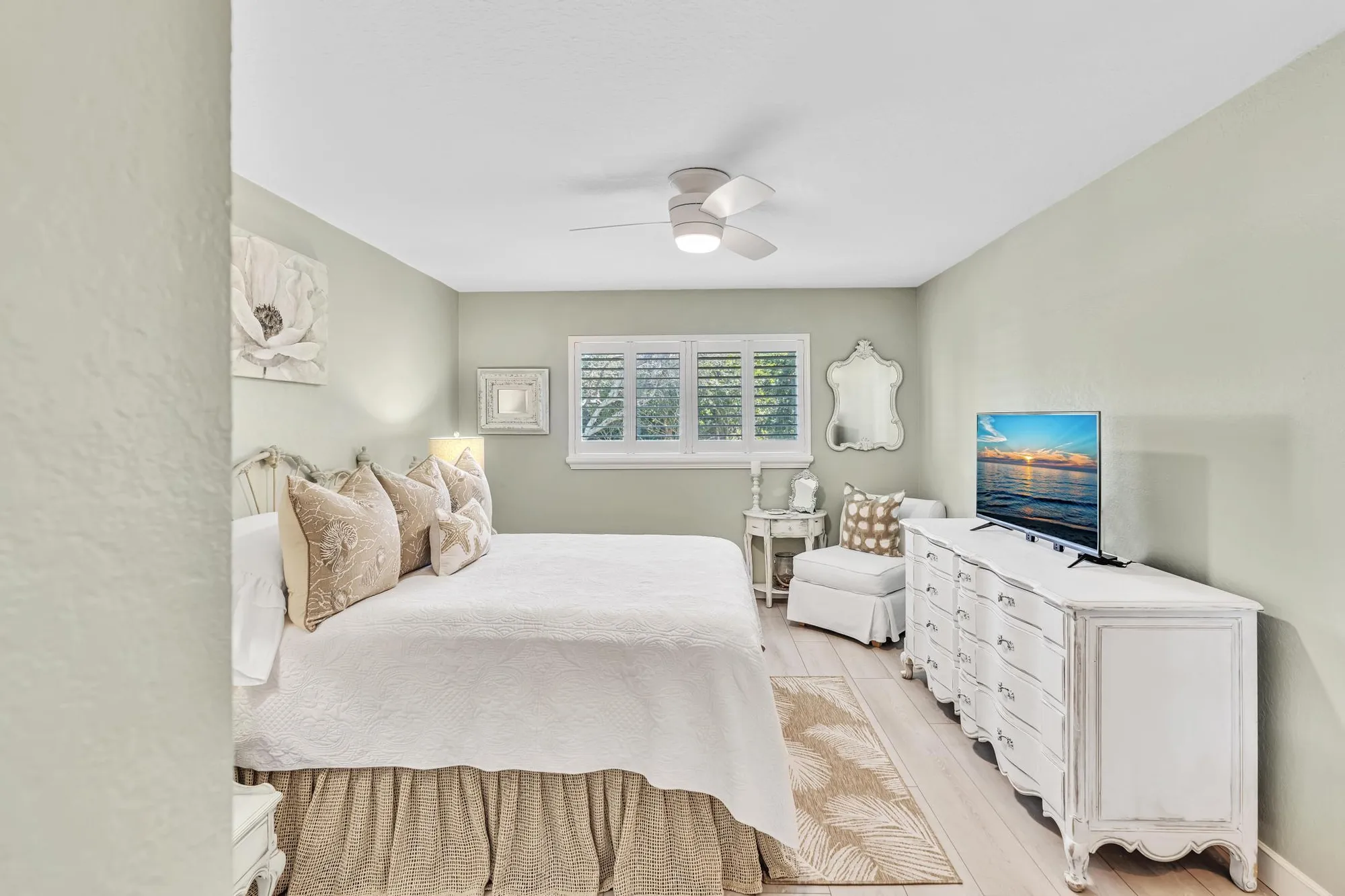 Property Slideshow image 17 of 55 | 33 colonial club dr apt 204, Boynton Beach, FL, 33435