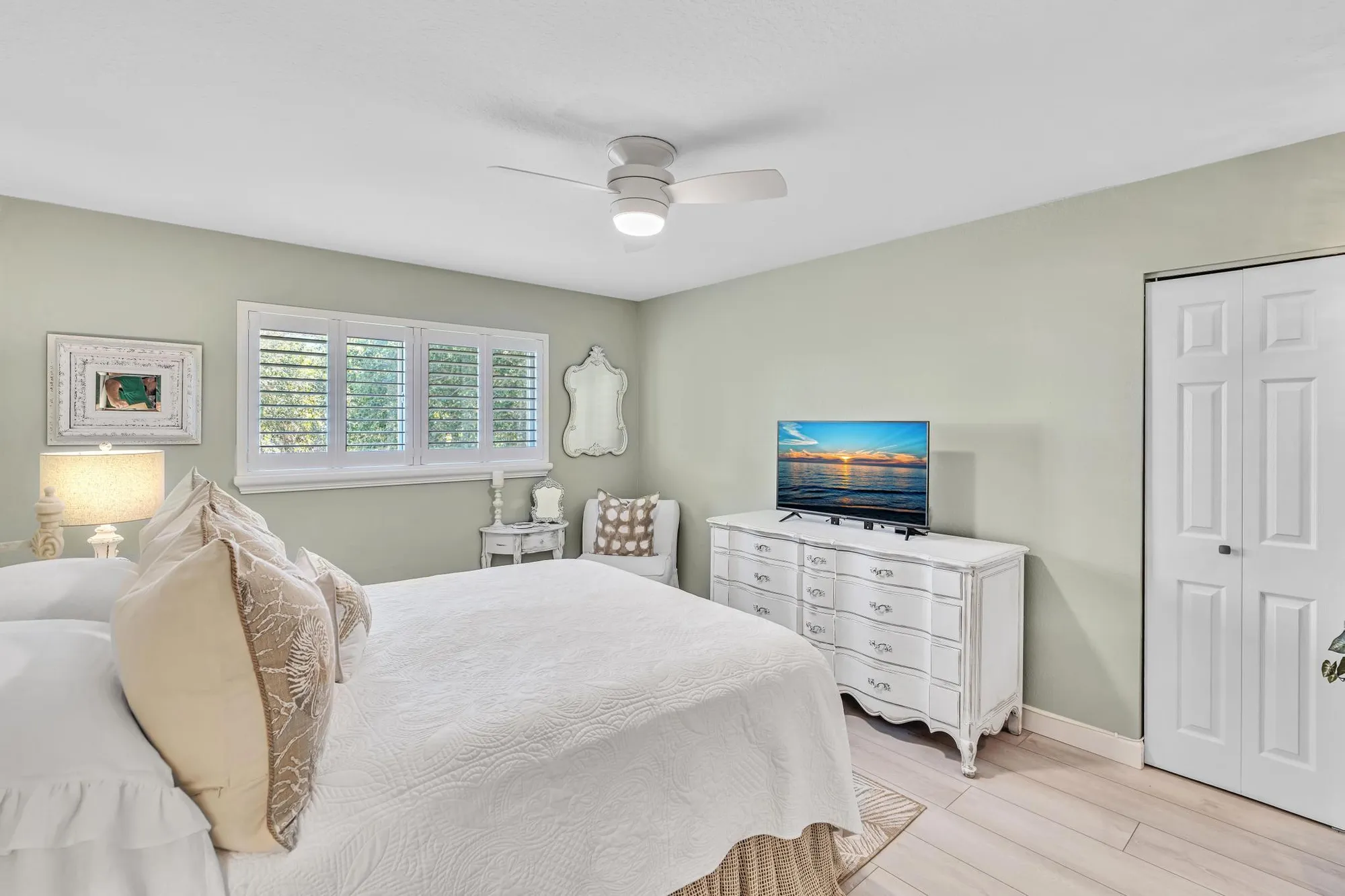 Property Slideshow image 18 of 55 | 33 colonial club dr apt 204, Boynton Beach, FL, 33435