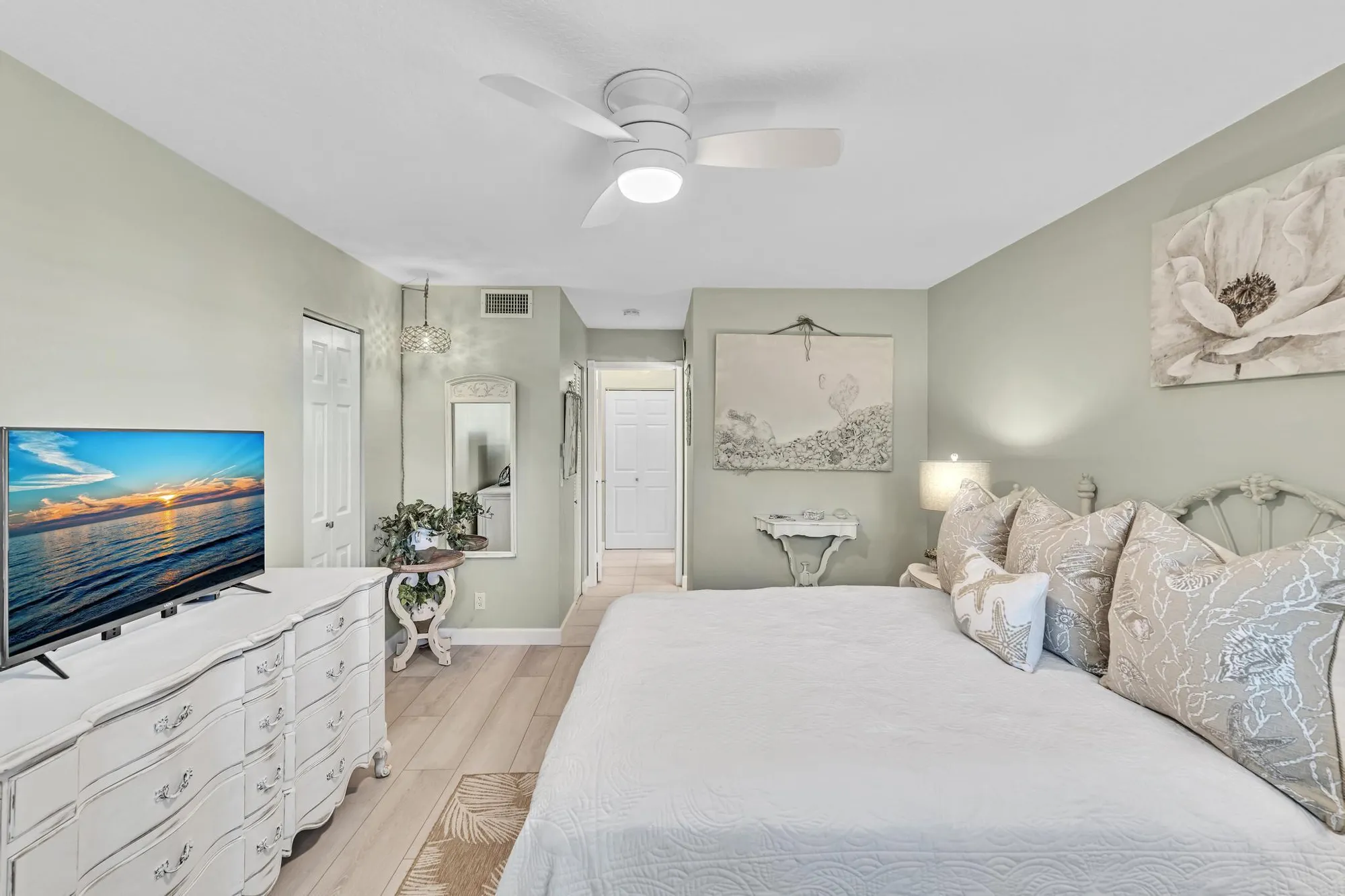 Property Slideshow image 19 of 55 | 33 colonial club dr apt 204, Boynton Beach, FL, 33435