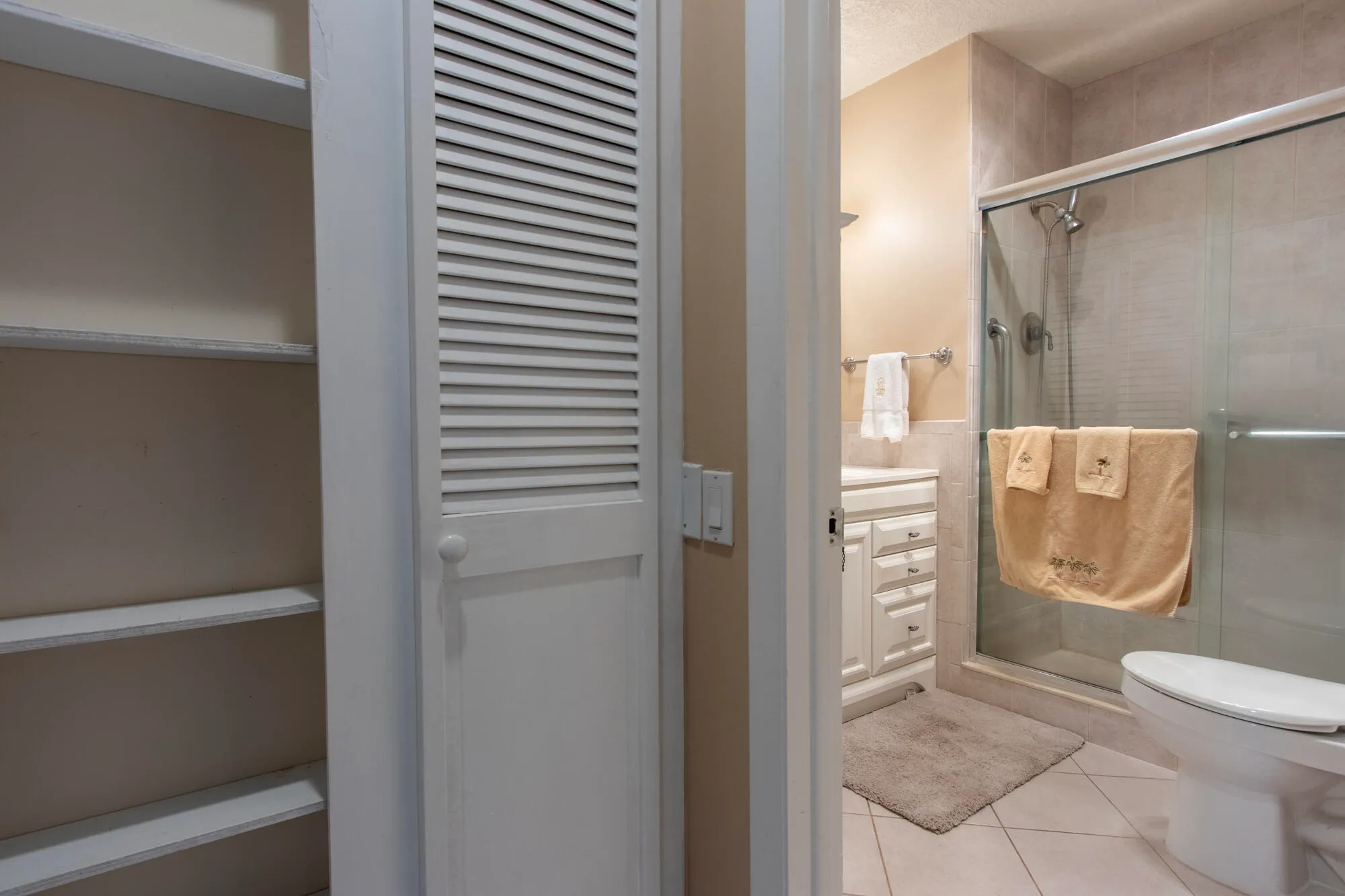 Property Slideshow image 12 of 24 | 8666 bella vista dr # 111, Boca Raton, FL, 33433