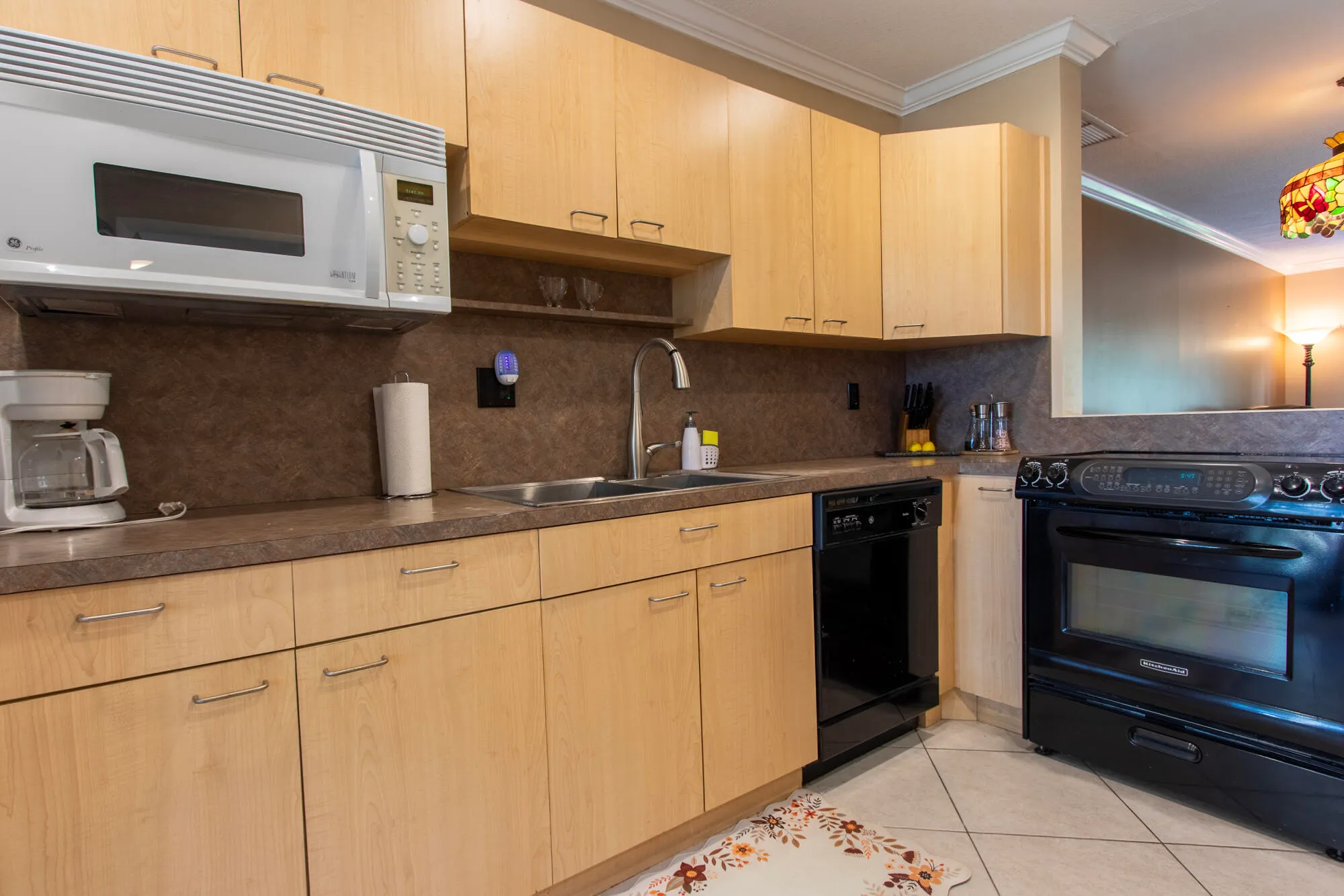 Property Slideshow image 5 of 24 | 8666 bella vista dr # 111, Boca Raton, FL, 33433