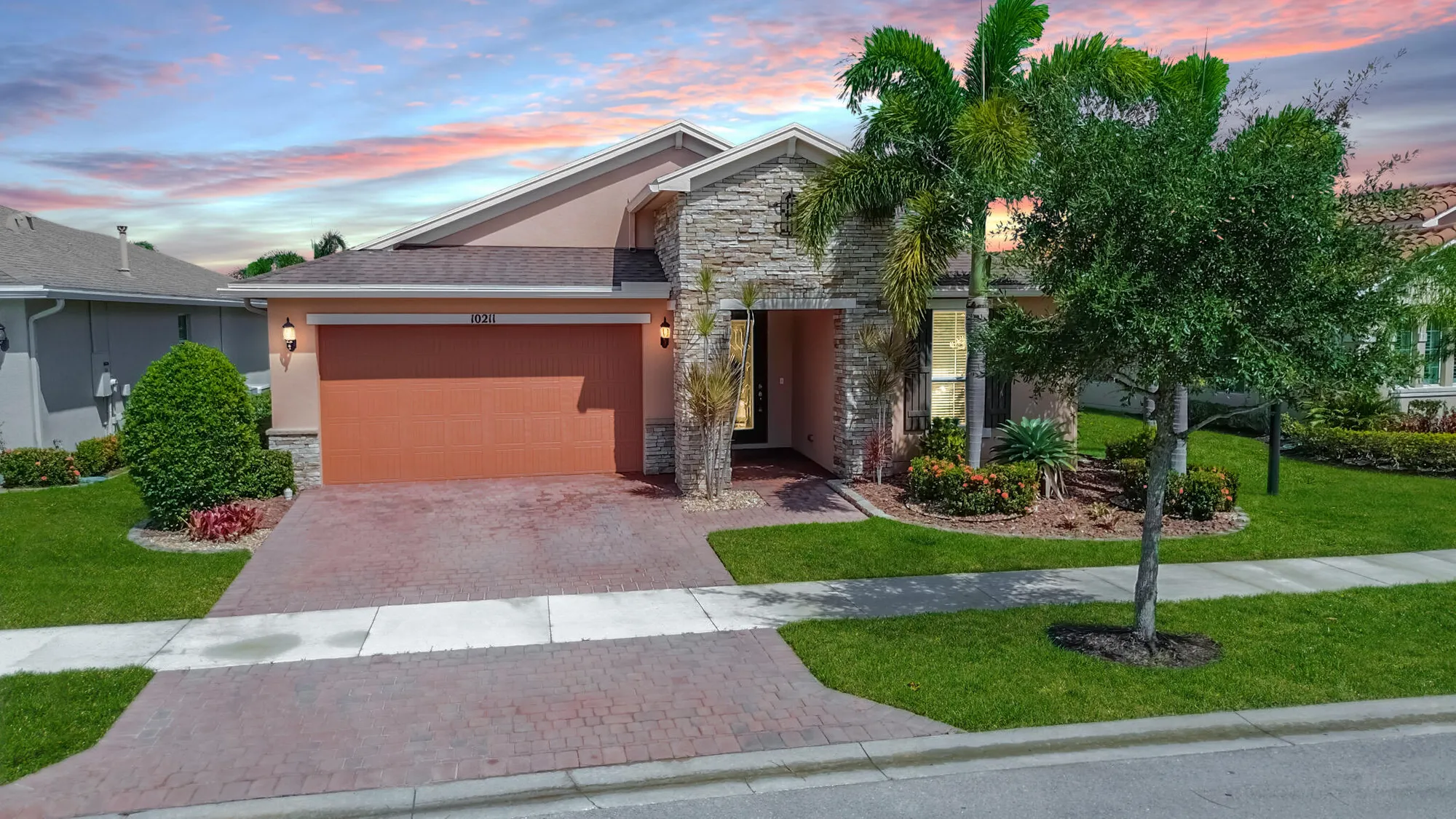 Property Slideshow image 1 of 50 | 10211 sw fernwood ave, Port Saint Lucie, FL, 34987