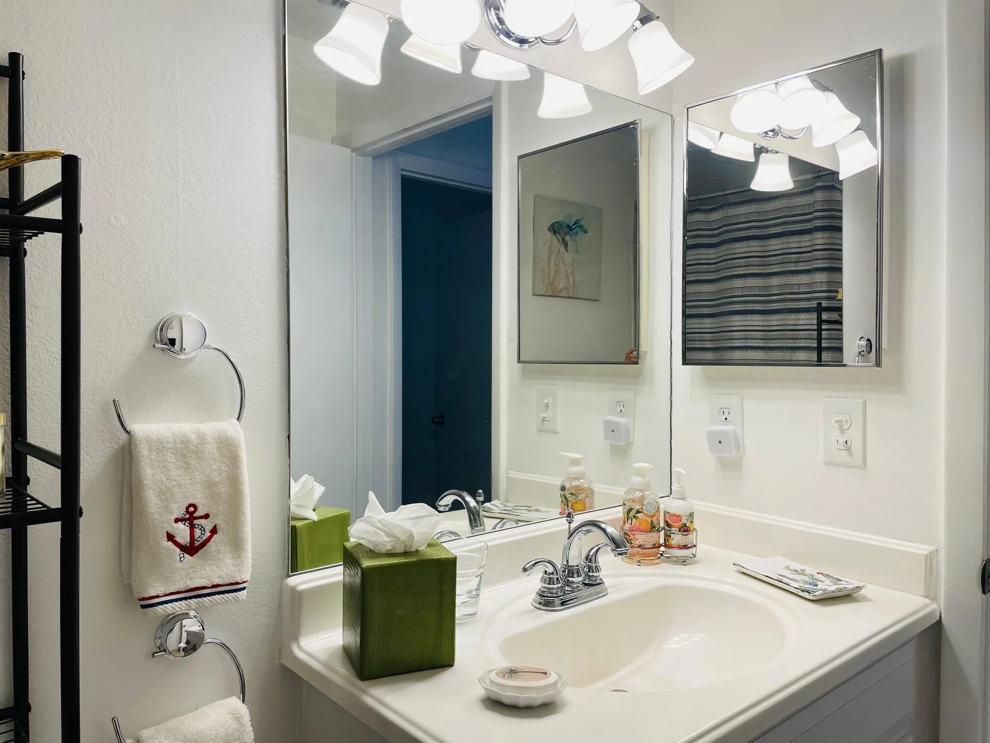 Property Slideshow image 9 of 32 | 3372 jog park dr, Greenacres, FL, 33467