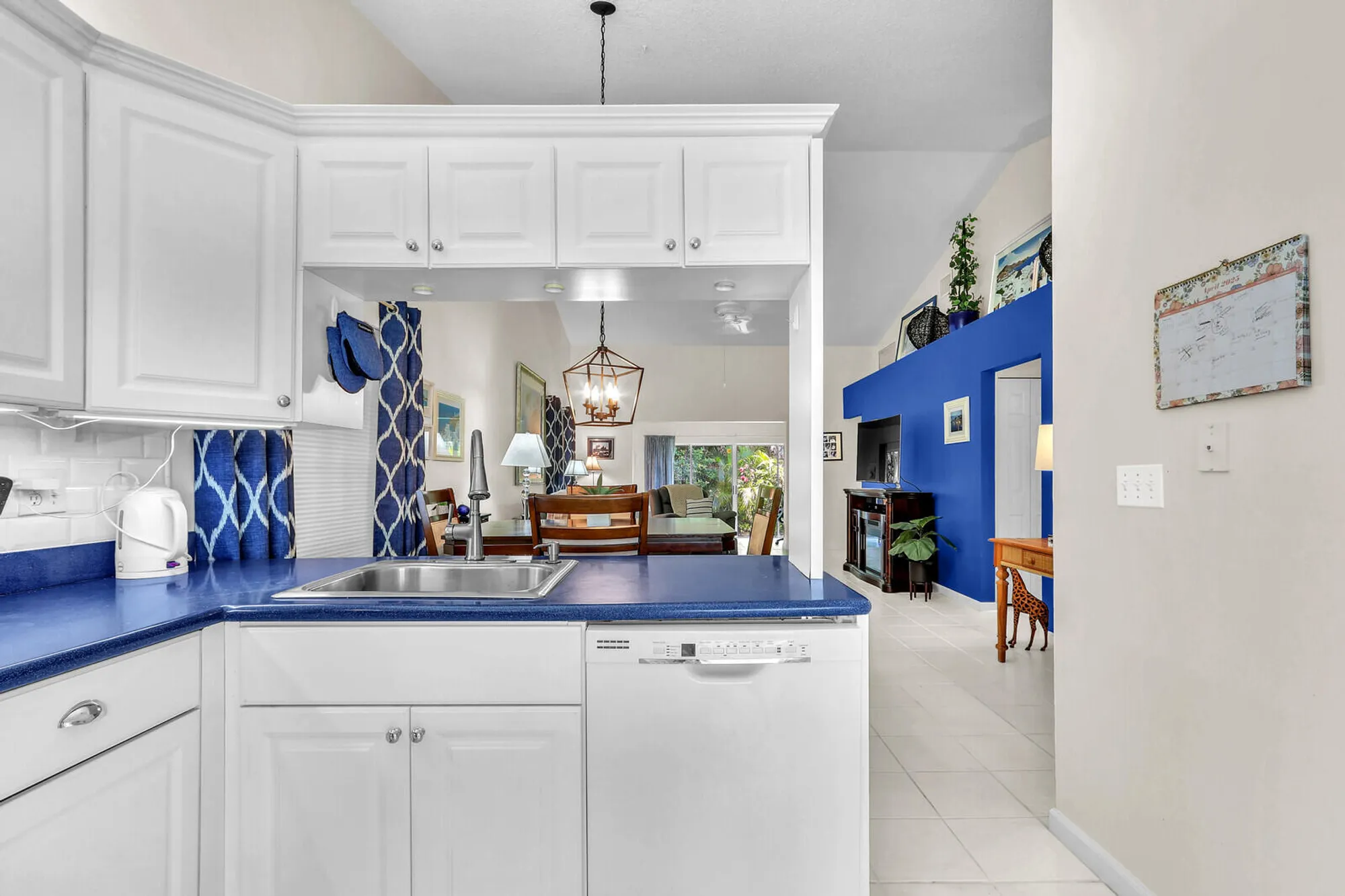 Property Slideshow image 8 of 31 | 11006 se sea pines cir, Hobe Sound, FL, 33455