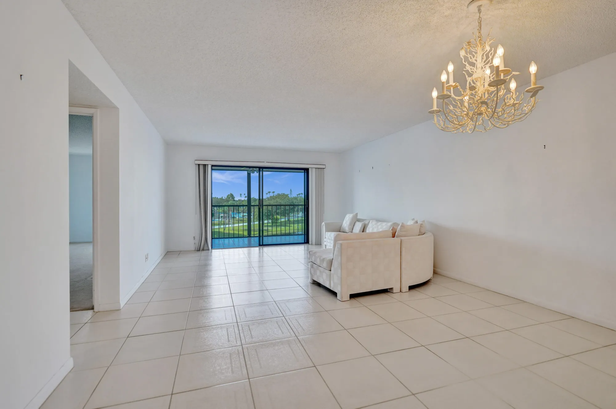 Property Slideshow image 8 of 60 | 7320 amberly ln apt 406, Delray Beach, FL, 33446